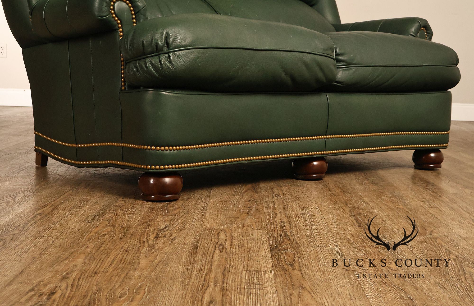 Hancock & Moore Traditional Leather Loveseat