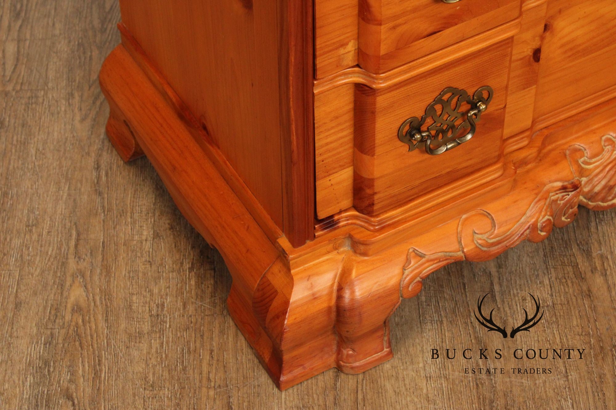 Pulaski Furniture Pair of Pine Goddard Chests