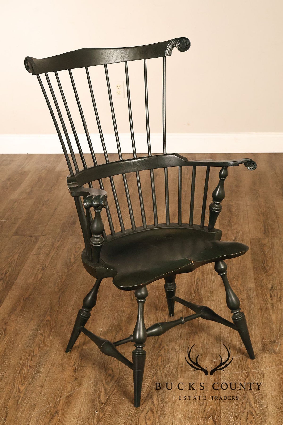 River Bend Chair Co. Set Of Eight Dark Green Painted Comb Back Windsor Dining Chairs