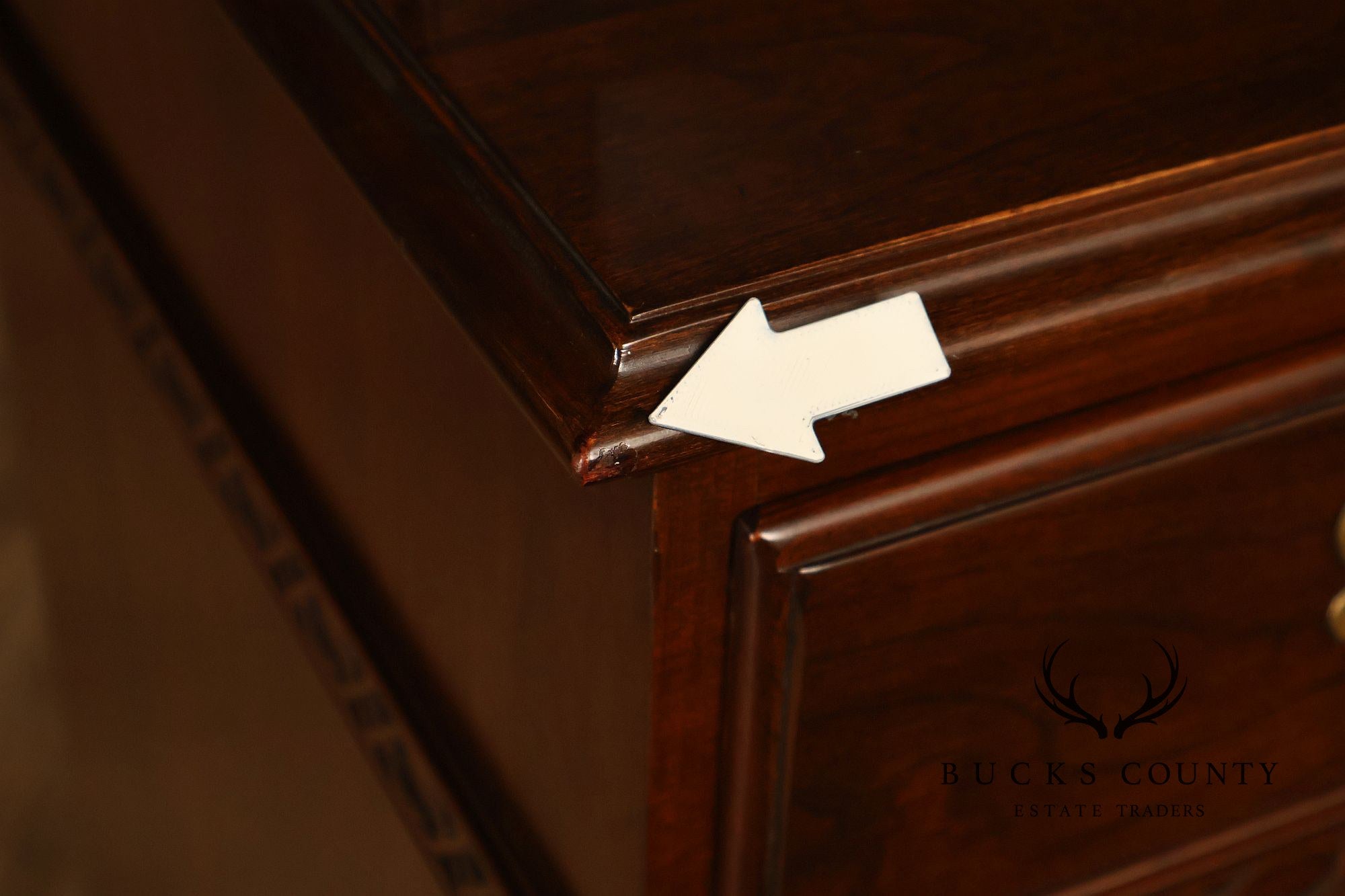 Ethan Allen 'Georgian Court' Cherry China Cabinet