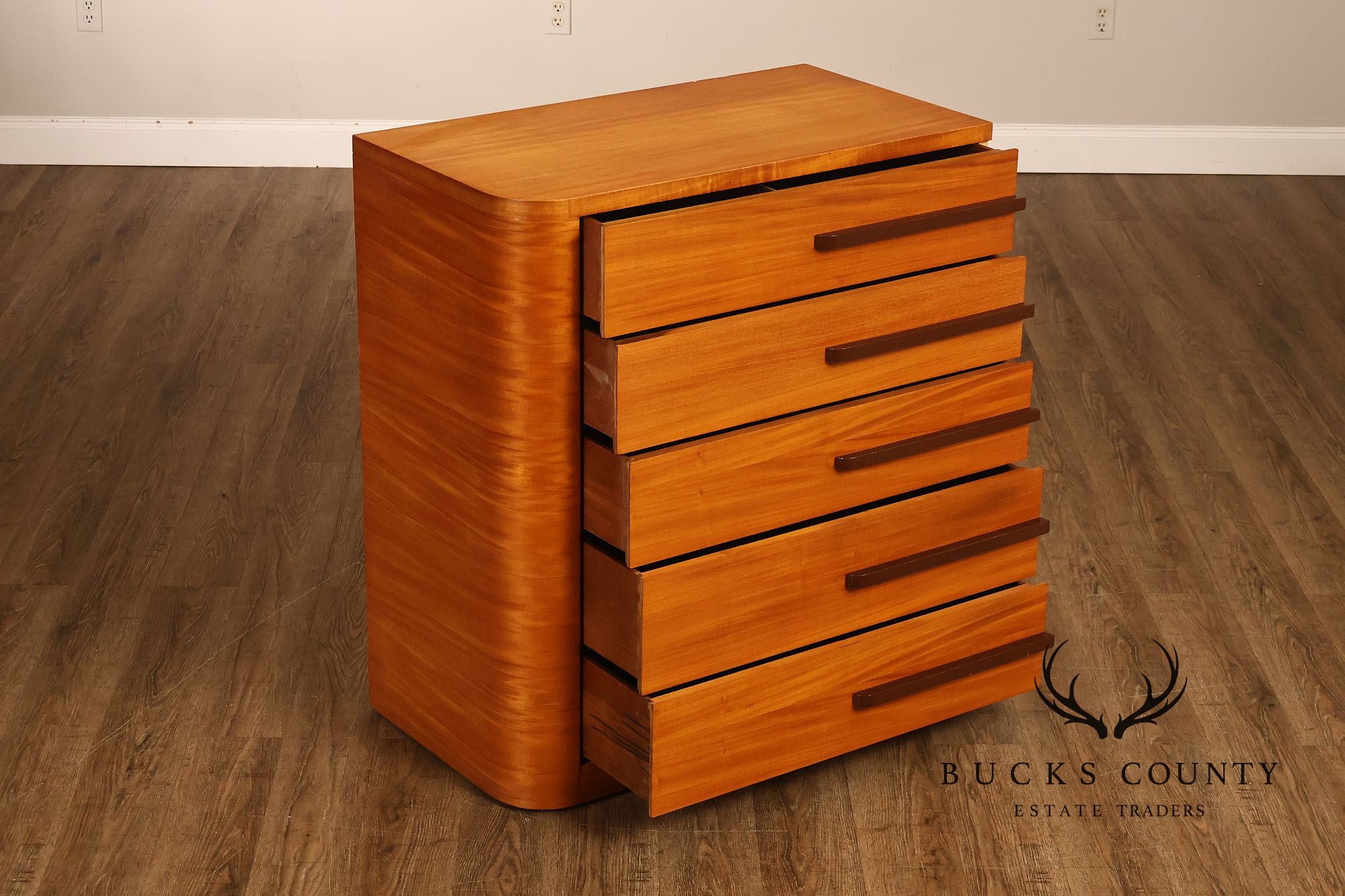 Donald Deskey Attributed 1930s Art Deco Streamlined Pair Of Five Drawer Chests
