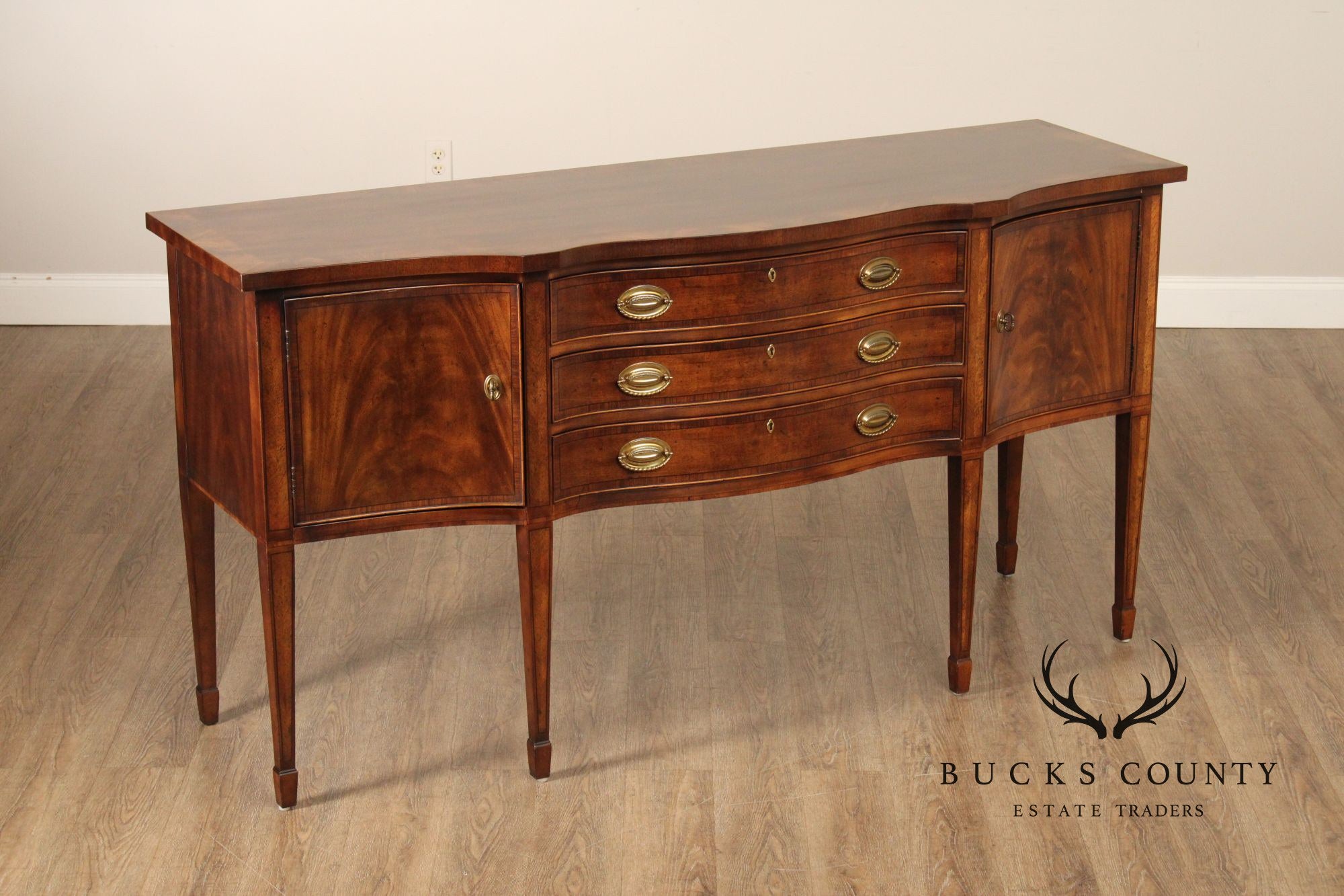 Henredon Rittenhouse Square Hepplewhite Style Mahogany Sideboard