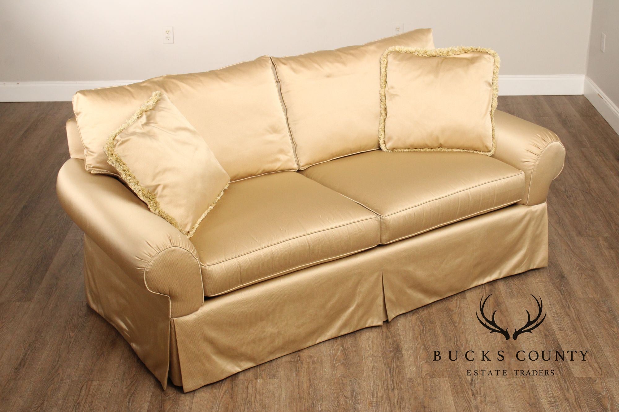 Alexandria Classic Rolled Arm Sofa