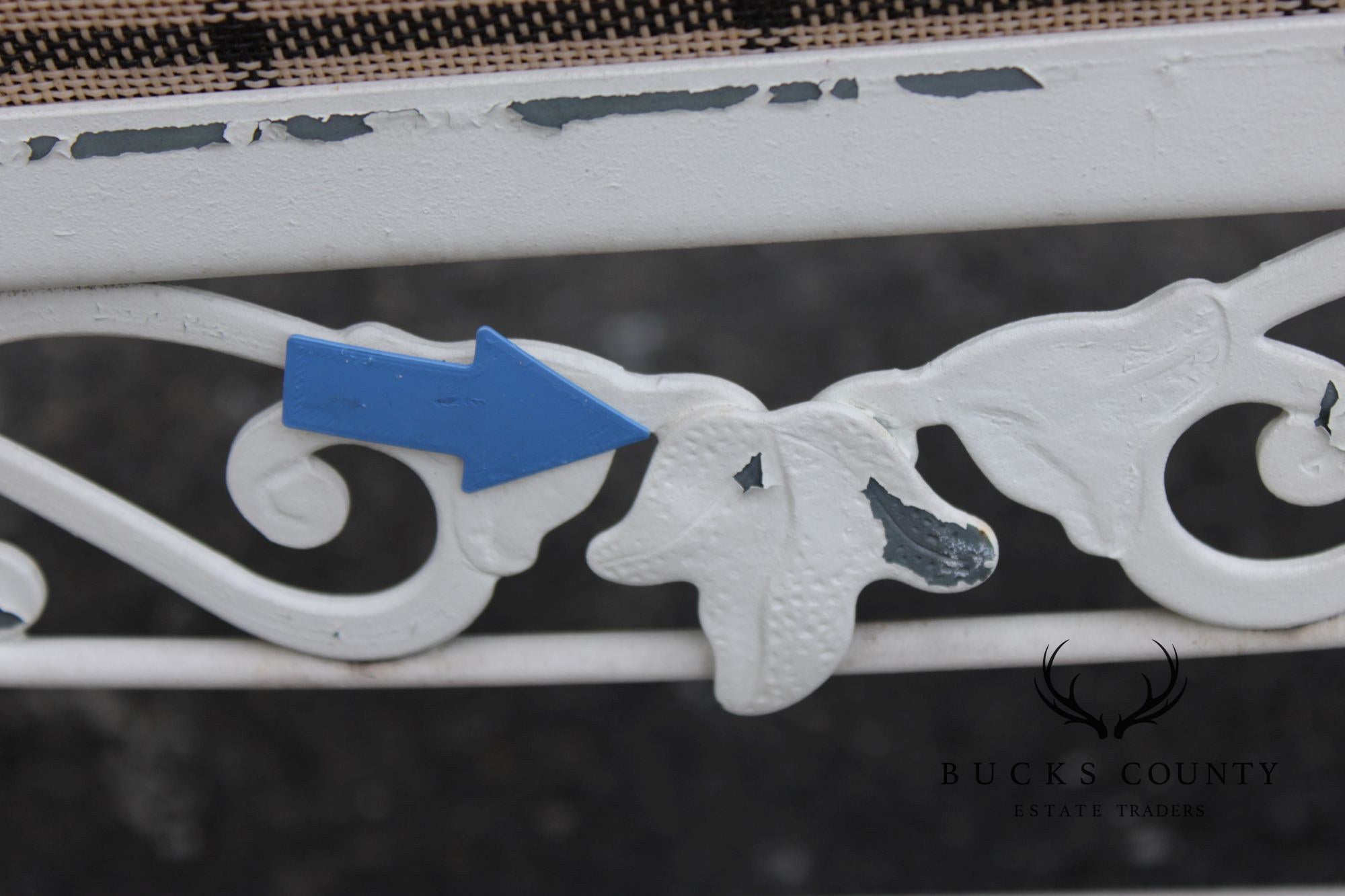 Lyon-Shaw Vintage Outdoor Patio Sofa With Scroll Iron Frame And Cushions