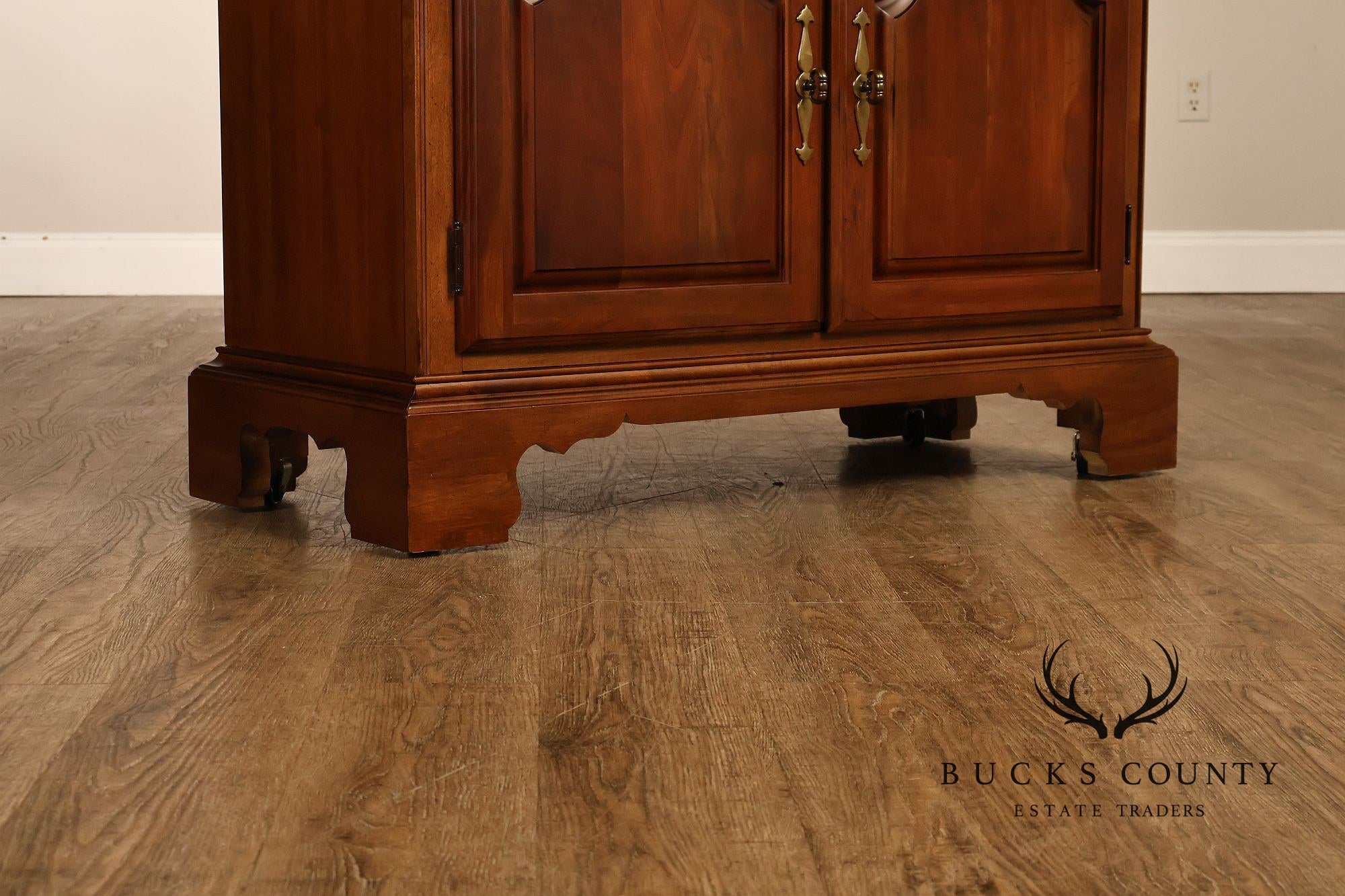 American Drew Chippendale Style Cherry Flip Top Server