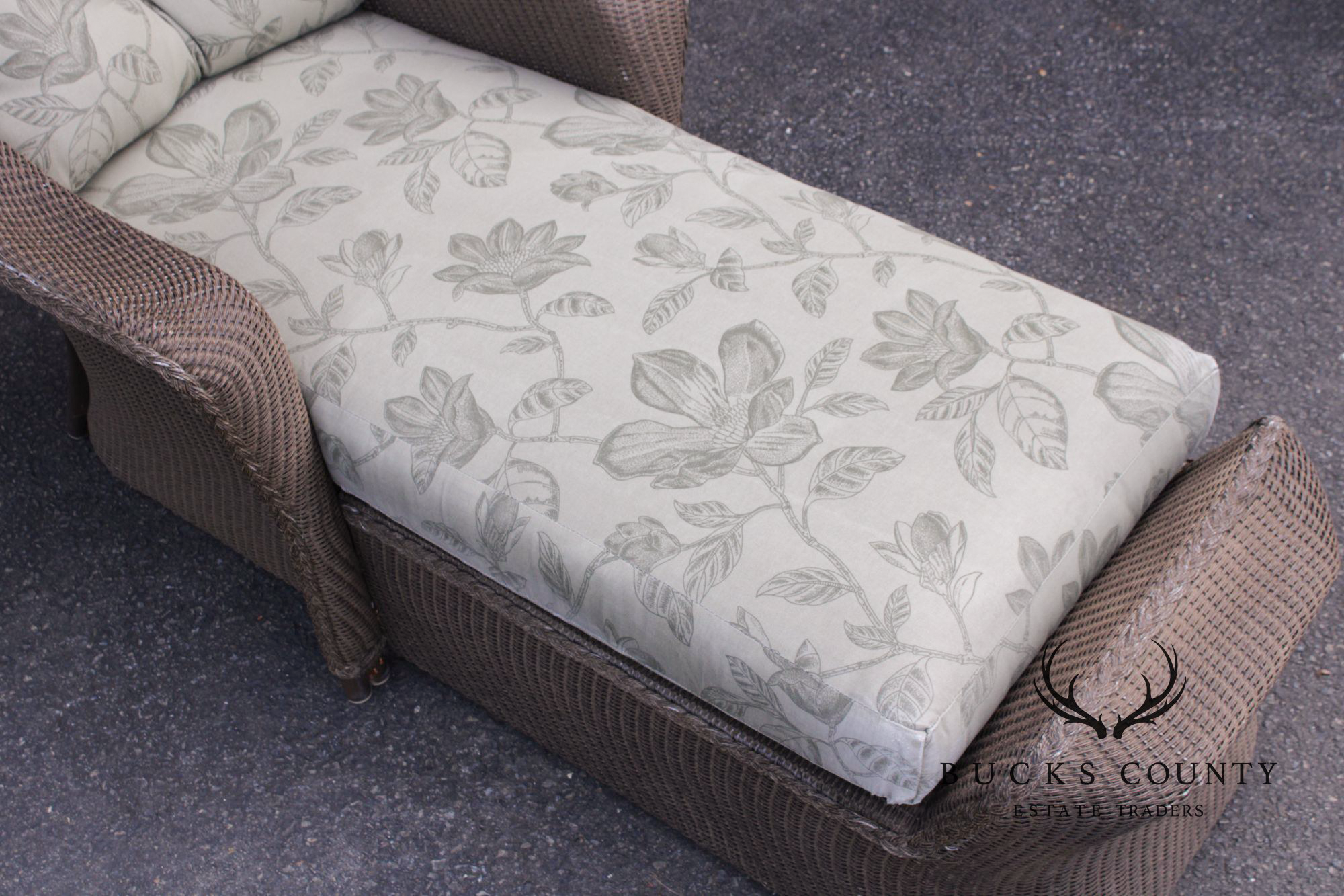 Lloyd Loom Wicker Outdoor Chaise Lounge