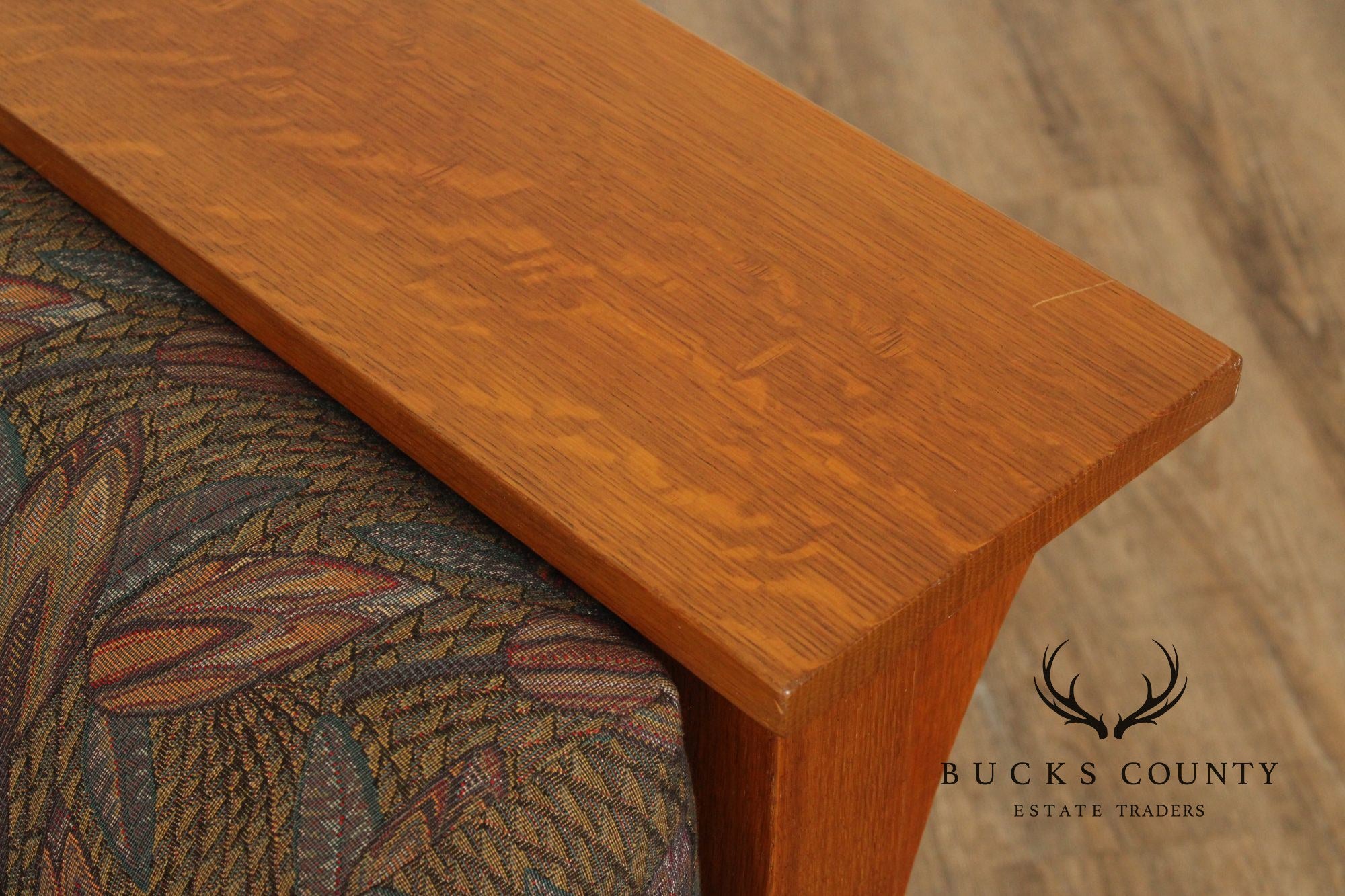 Custom Quality Mission Prairie Style Oak Settle