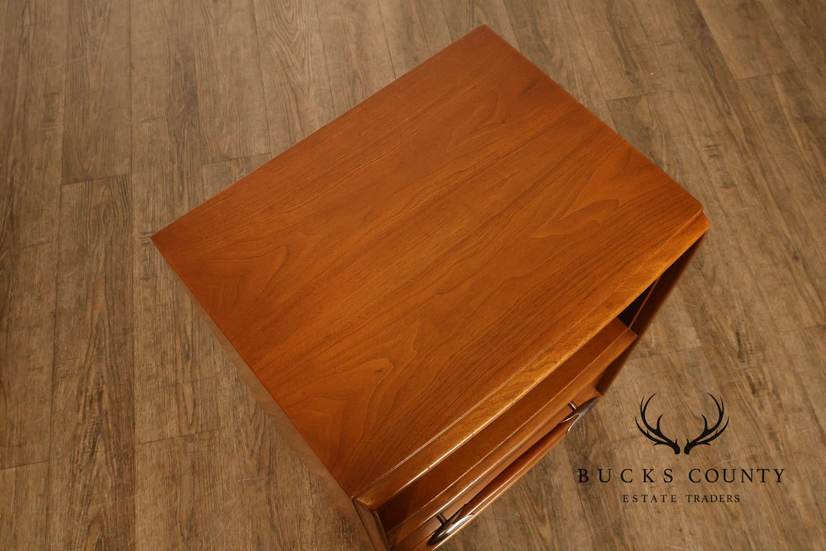 Widdicomb Mid Century Modern Pair of Walnut Nightstands
