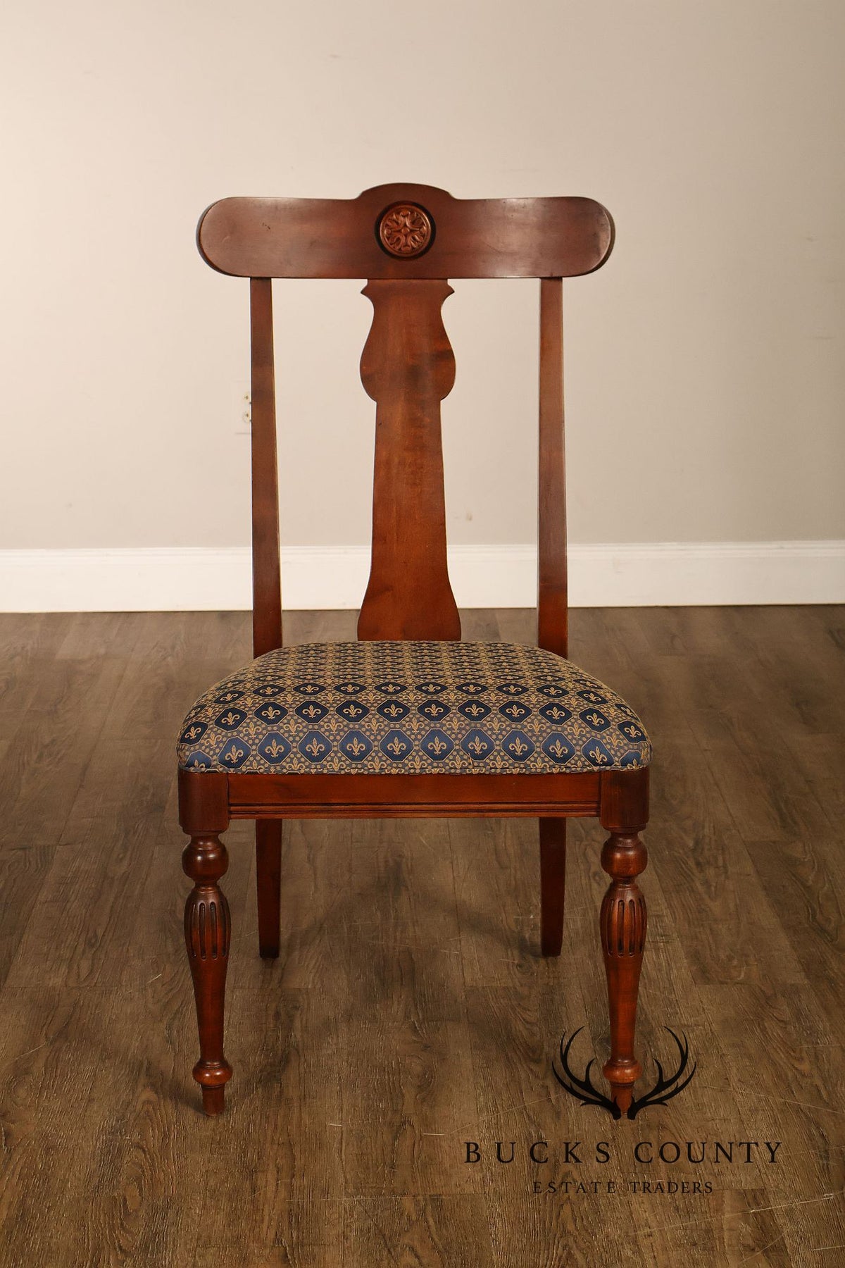 Ethan Allen British Classics Collection Set of Eight Dining Chairs