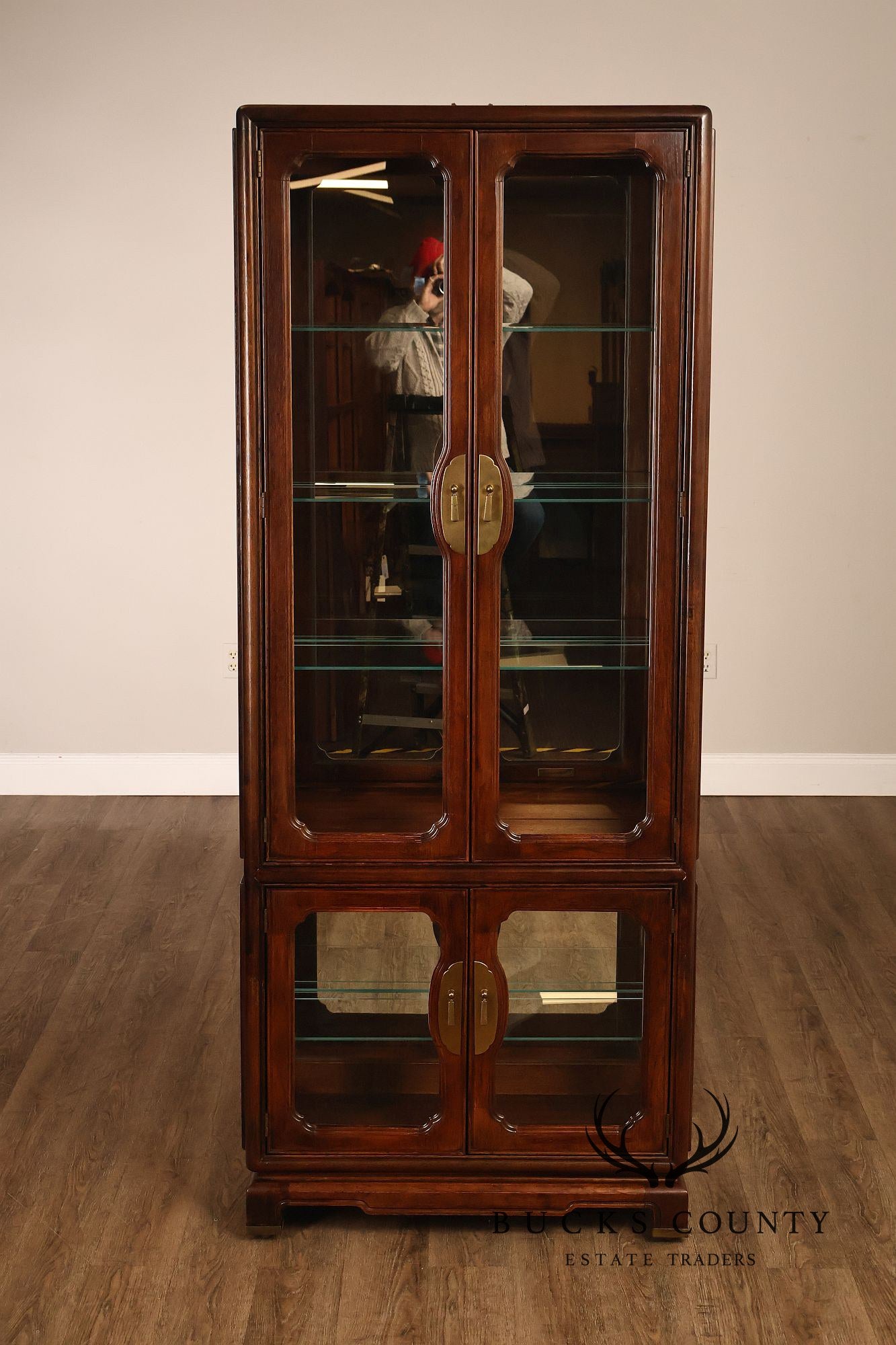 Hollywood Regency Asian Influenced Pair Of Lighted Curio Display Cabinets