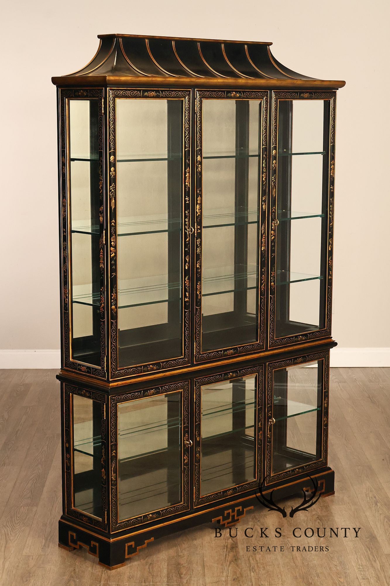 Drexel Heritage Et Cetera Asian Chinoiserie Hand Painted Lighted China Display Cabinet