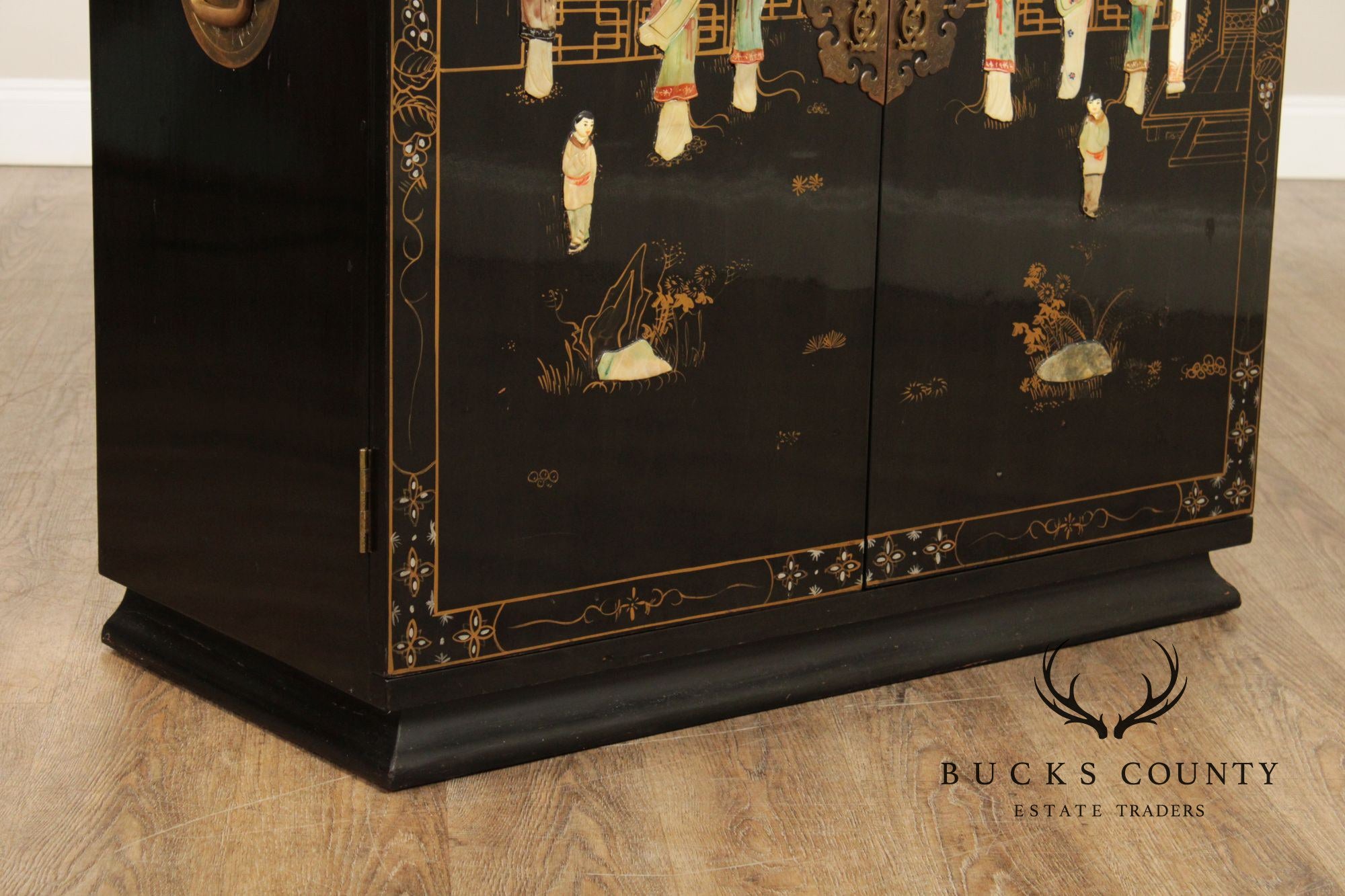 Chinoiserie Lift Top Bar Cabinet