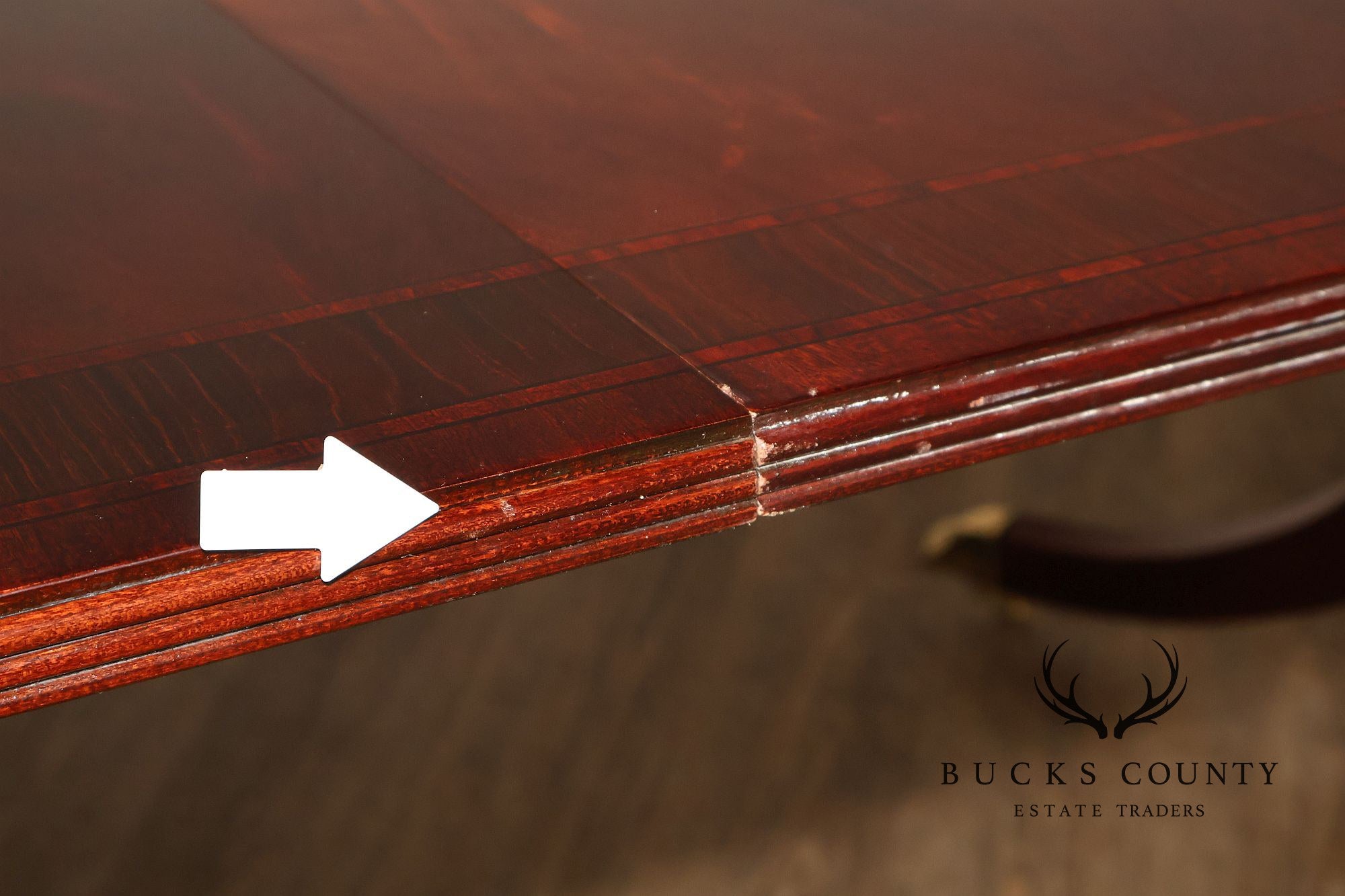 Thomasville Banded Mahogany Double Pedestal Extendable Dining Table