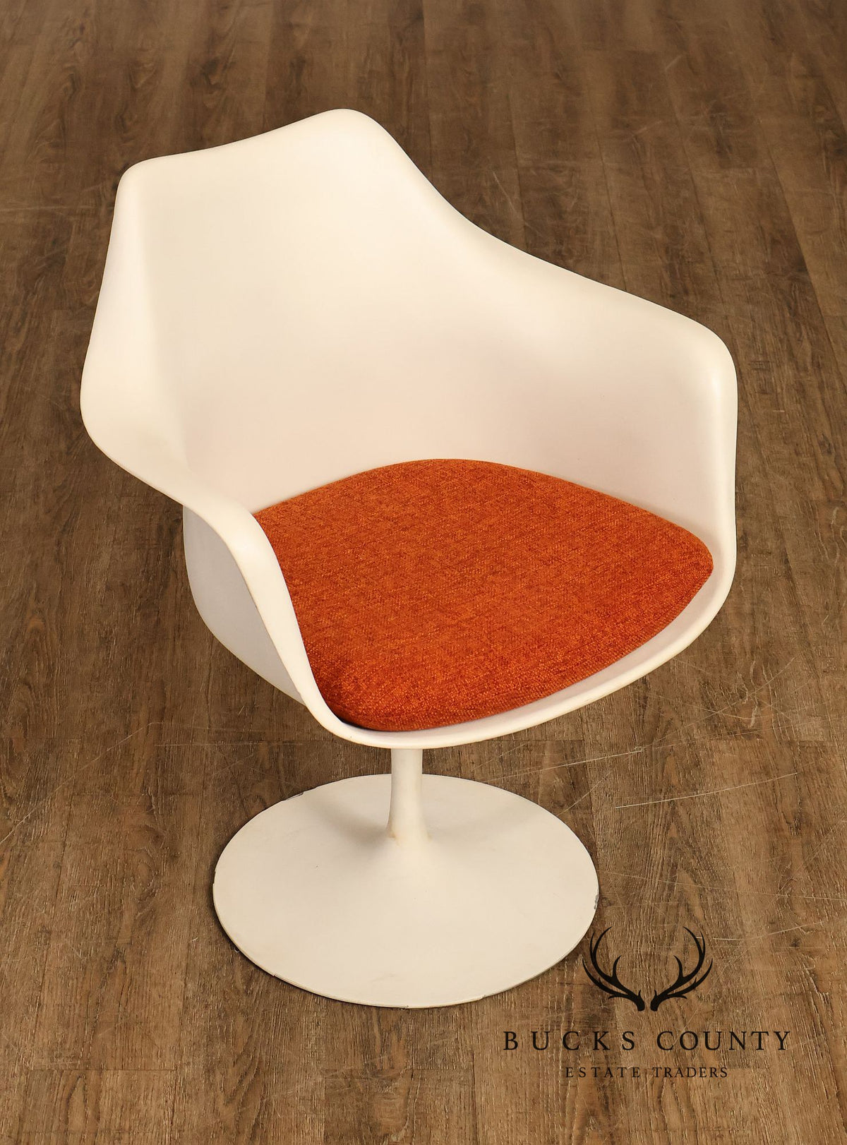 Eero Saarinen Mid Century Modern Set of Four Tulip Armchairs