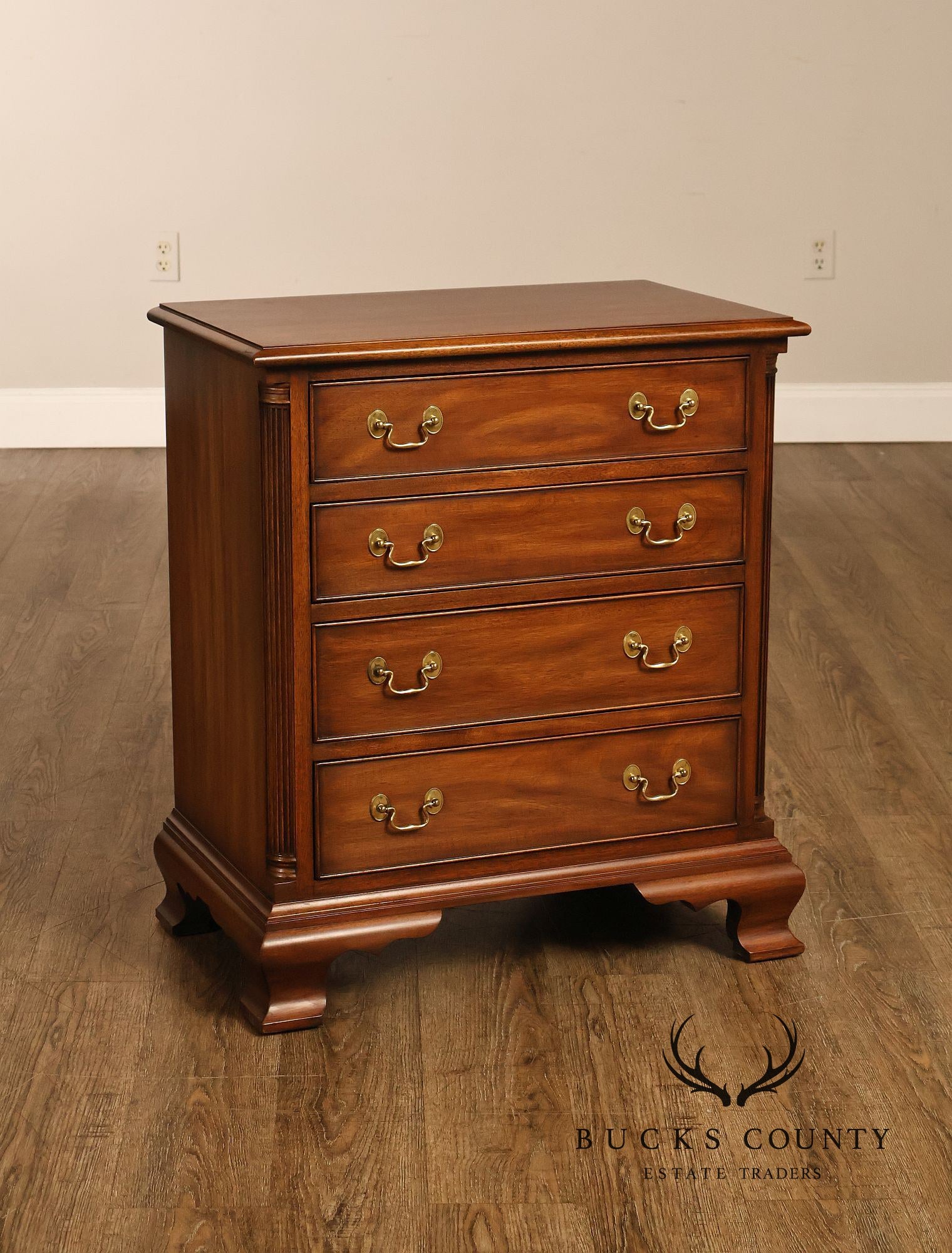 Henkel Harris Georgian Style Mahogany Bedside Chest