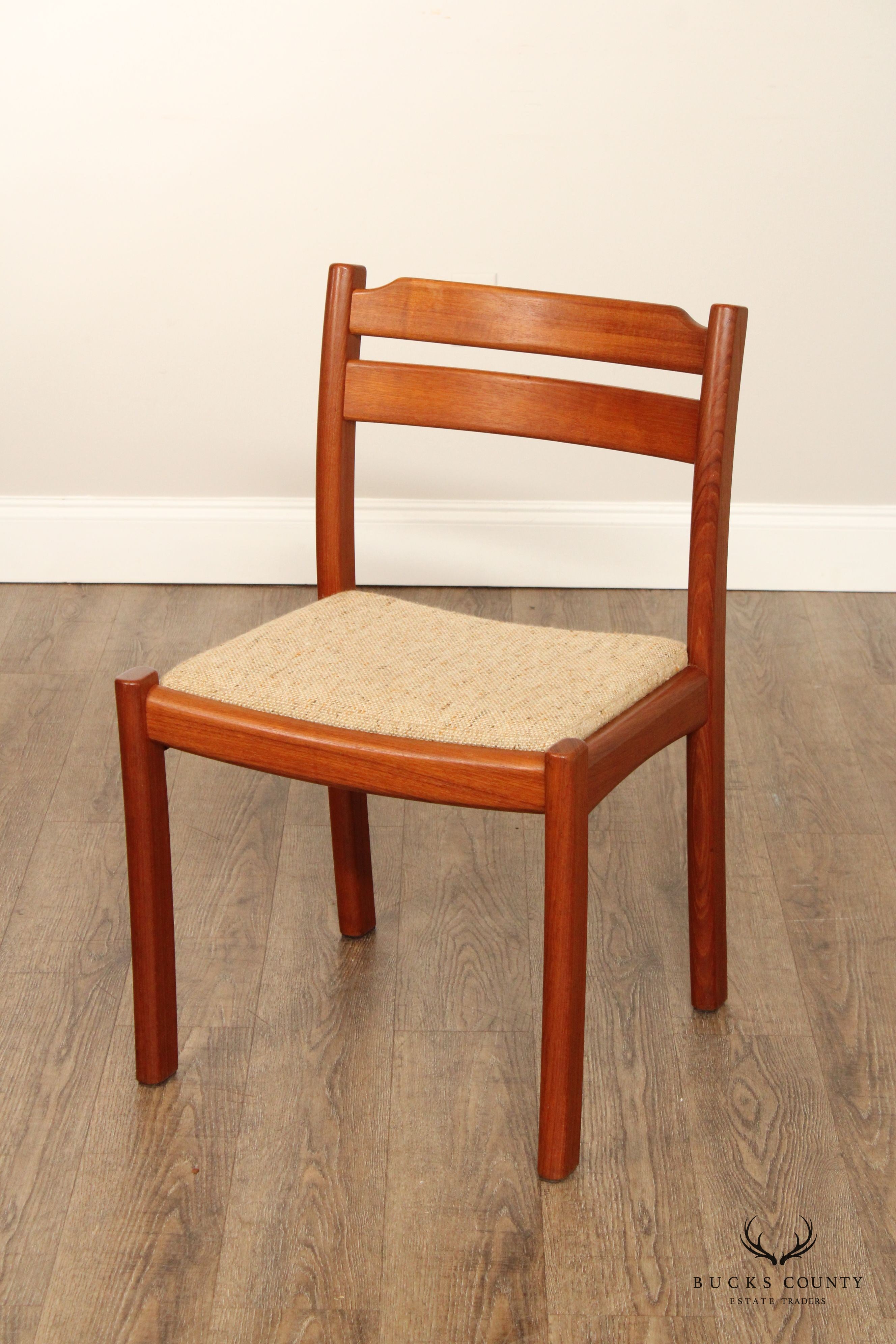 Dyrlund Danish Modern Set Of Five Teak Dining Chairs