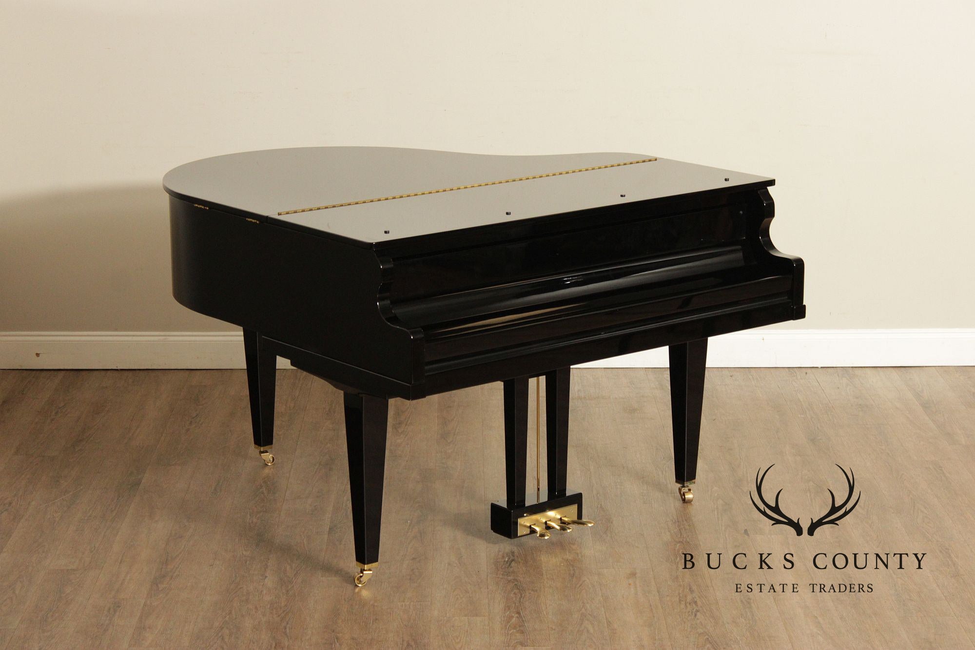 Kimball 'Viennese Classic' Baby Grand Piano and Bench