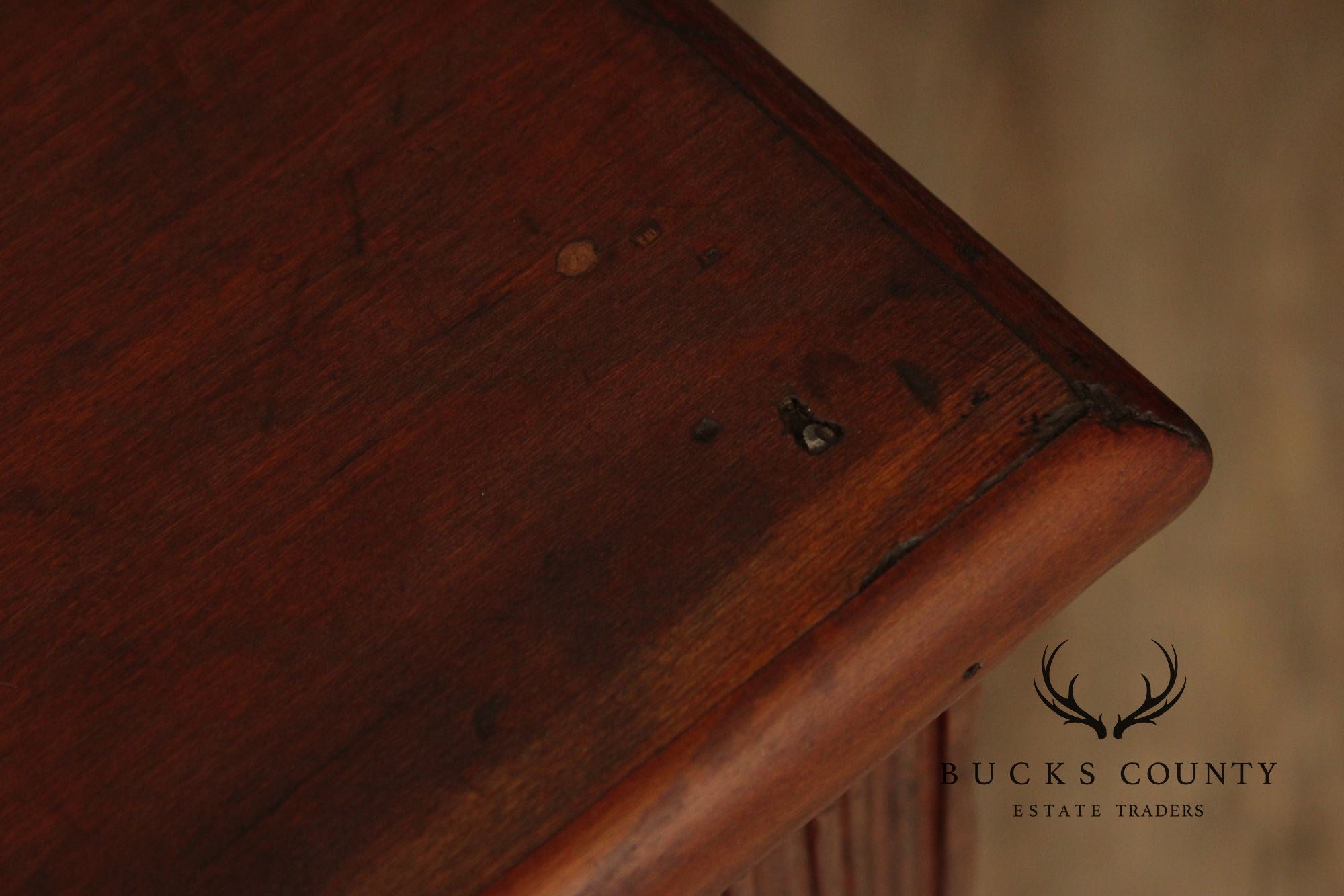 Antique American Federal Style Chest With Tiger Maple Drawer Fronts