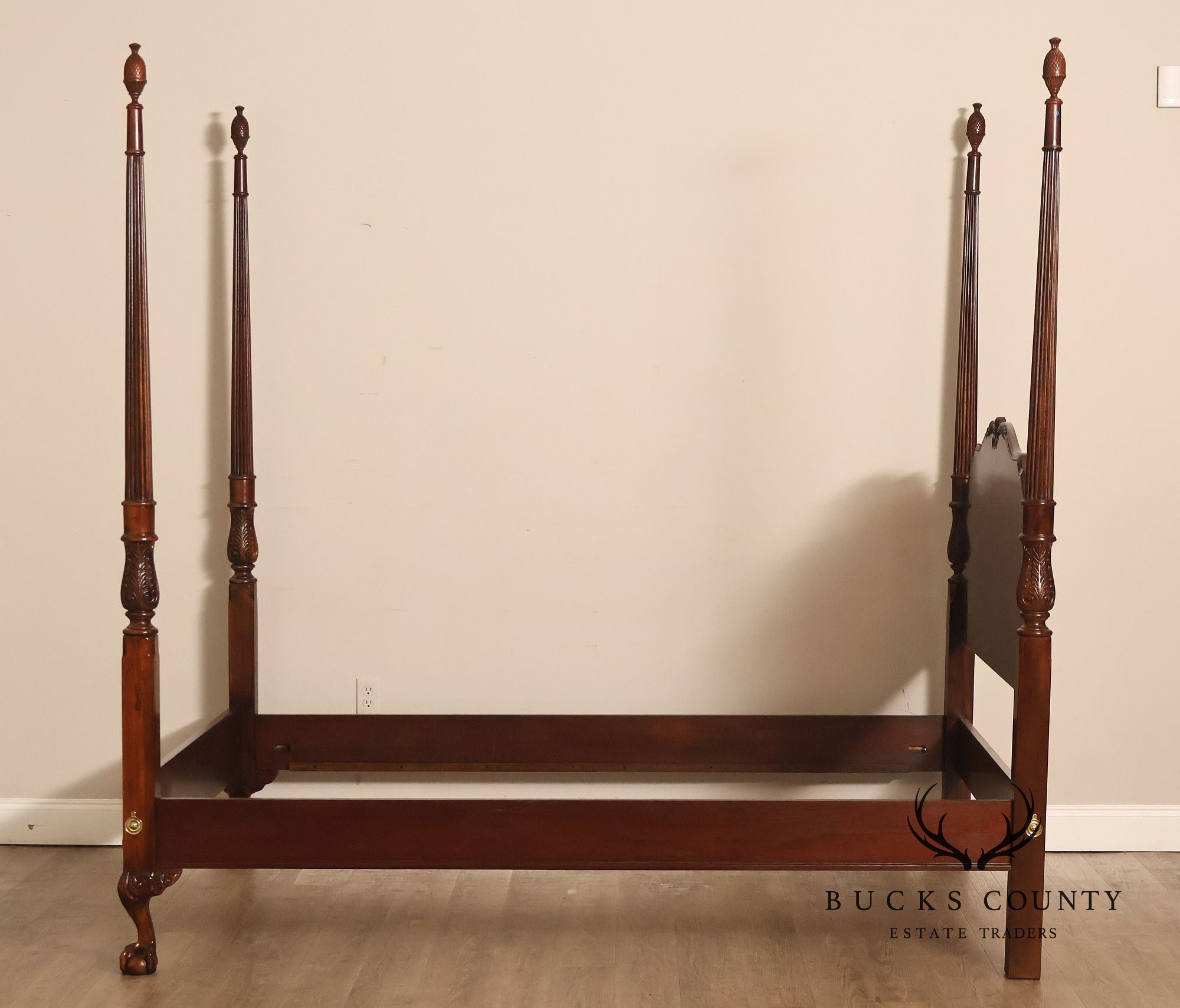 Drexel Heritage Heirlooms Collection Queen Size Mahogany Poster Bed