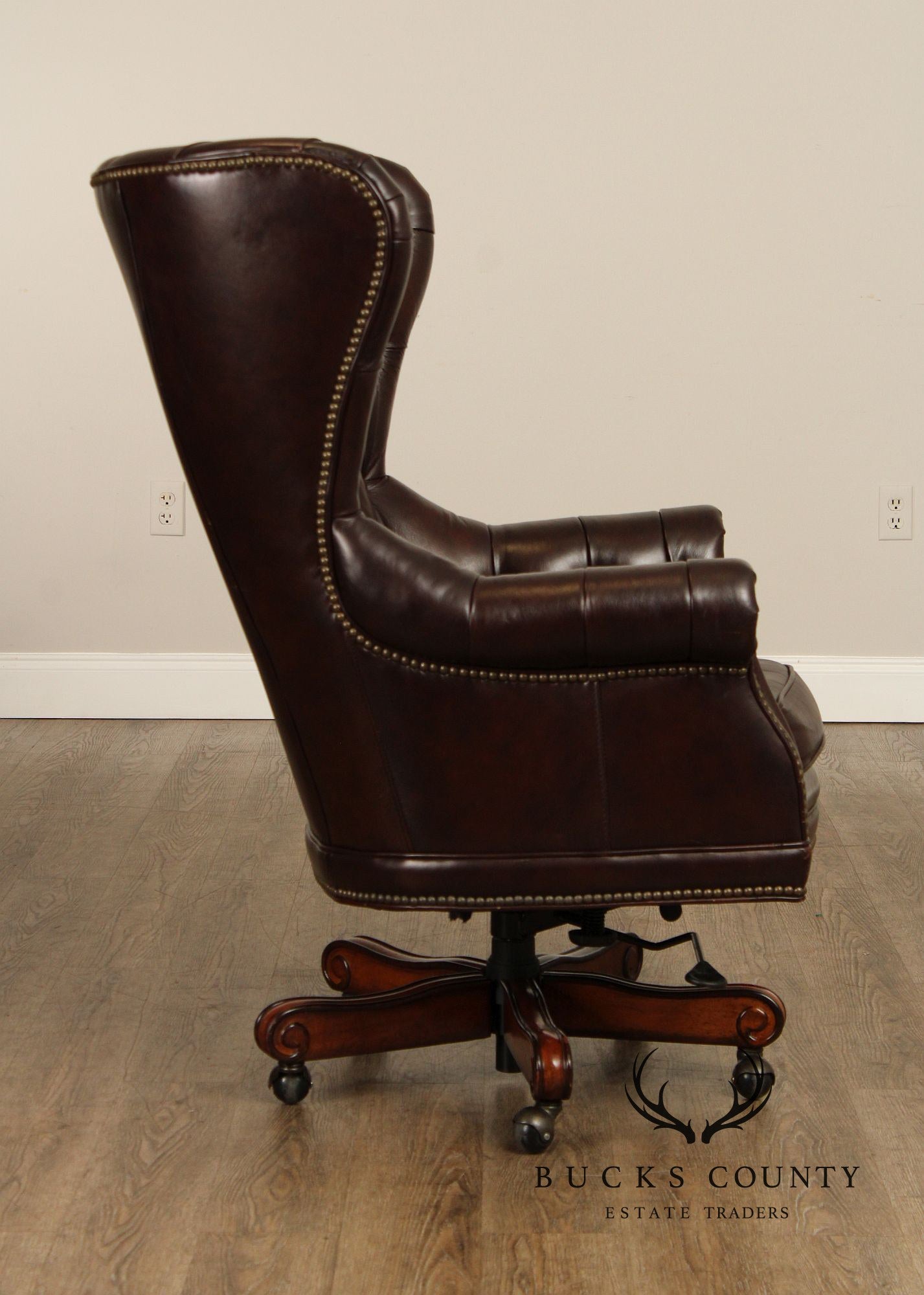 Hooker Furniture Tufted Leather Executive Swivel Desk Chair