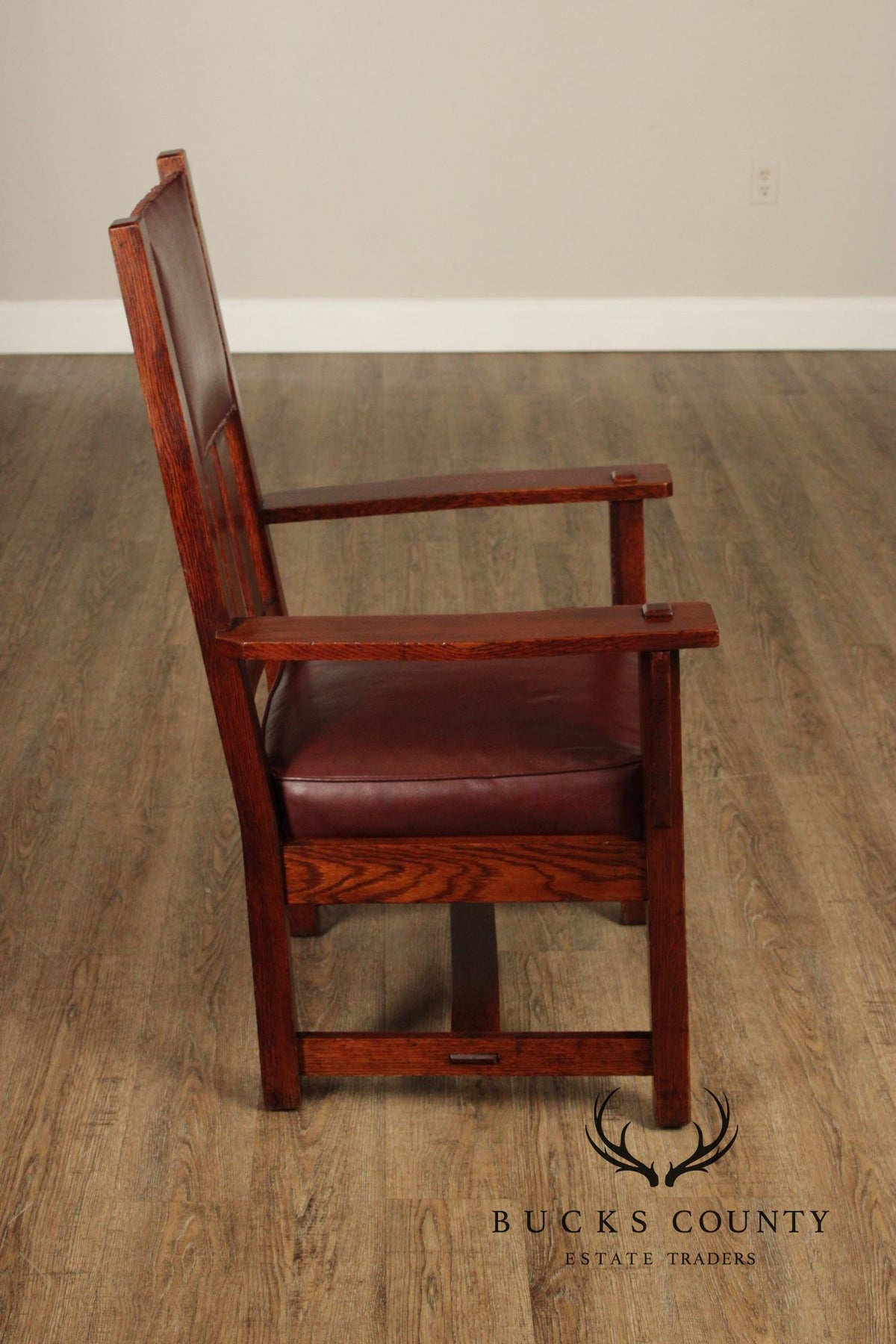 Antique Arts and Crafts Pair of Mission Oak Armchairs