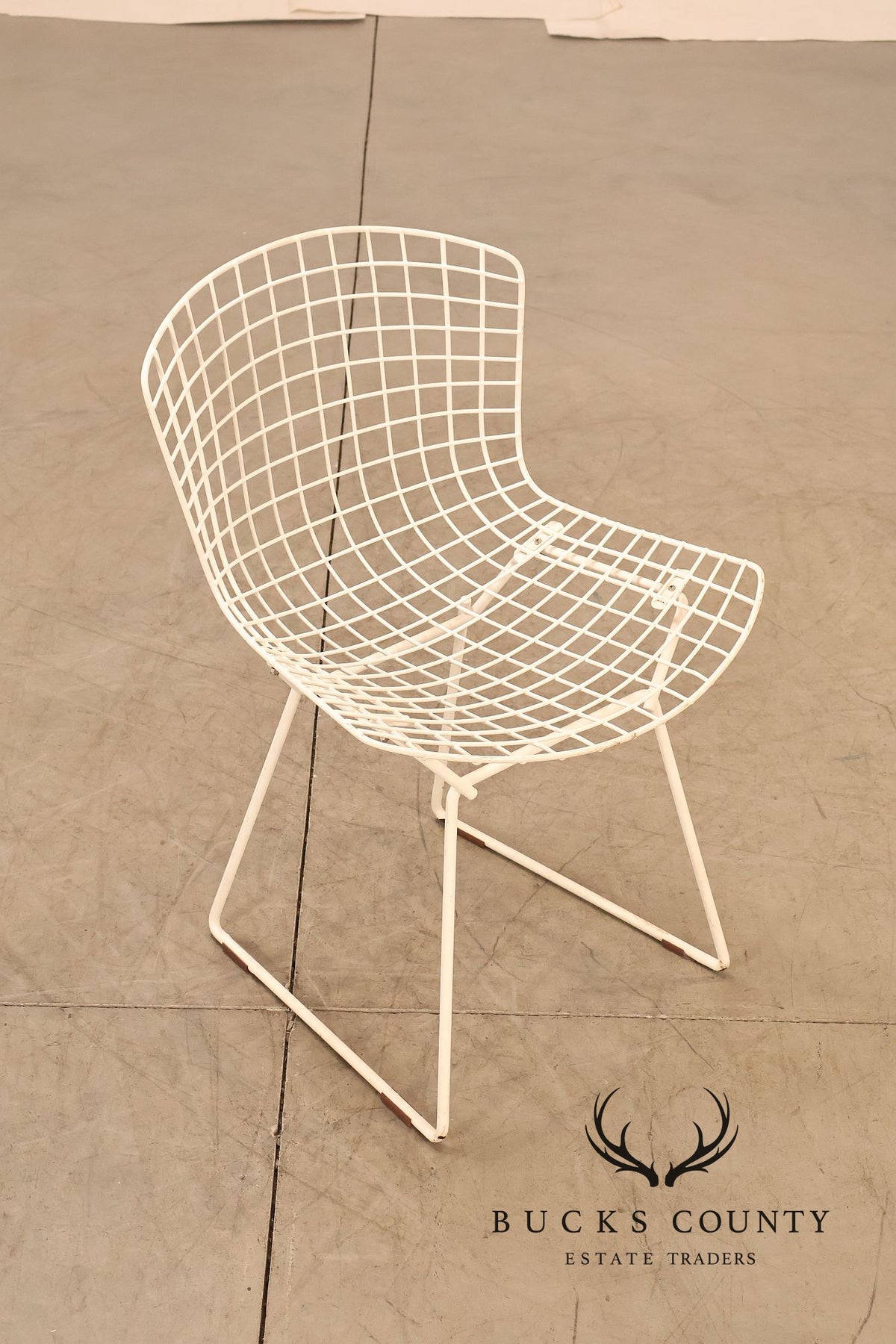 Vintage Mid Century Modern Set Of Eight Bertoia Style White Wire Dining Chairs