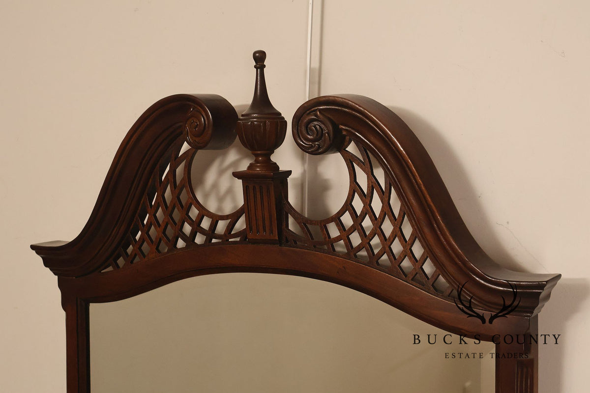 Drexel Heritage 'Heirloom' Georgian Style Mahogany Mirror