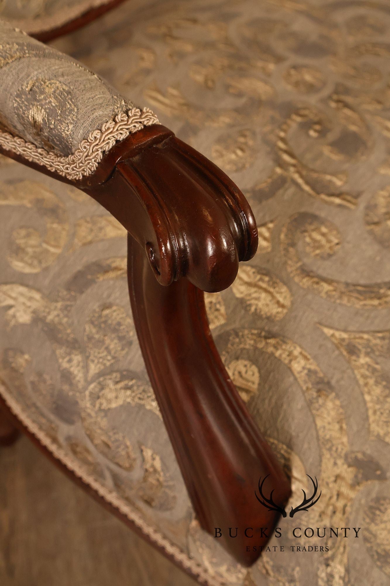 Hepplewhite Inspired Set Of Eight Mahogany Carved Oval Back  Dining Chairs