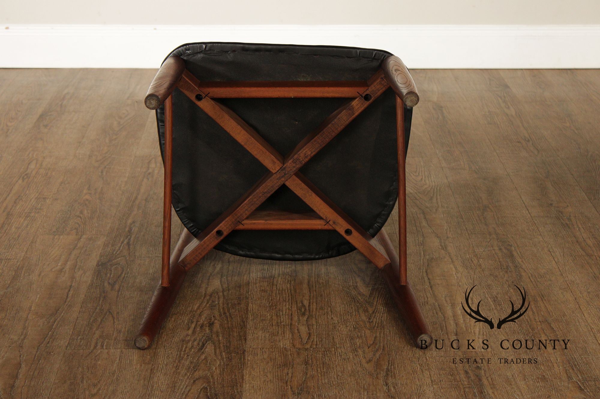 Stanley Furniture Mid Century Modern Walnut Set Of Six Dining Chairs