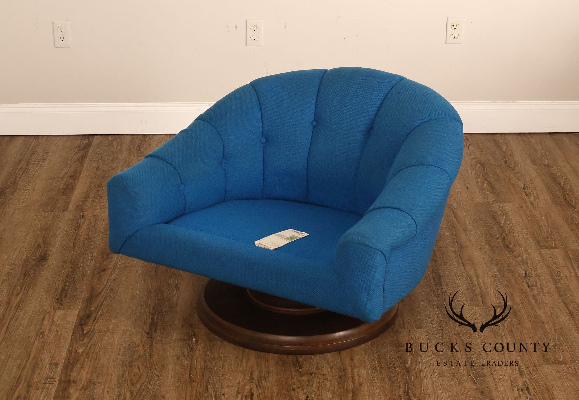 Schnadig Mid Century Modern  Blue Upholstered Swivel Lounge Chair