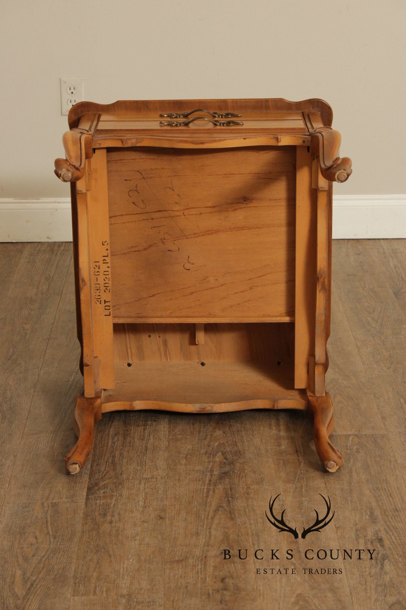 American Of Martinsville French Provincial Style Vintage Fruitwood End Table