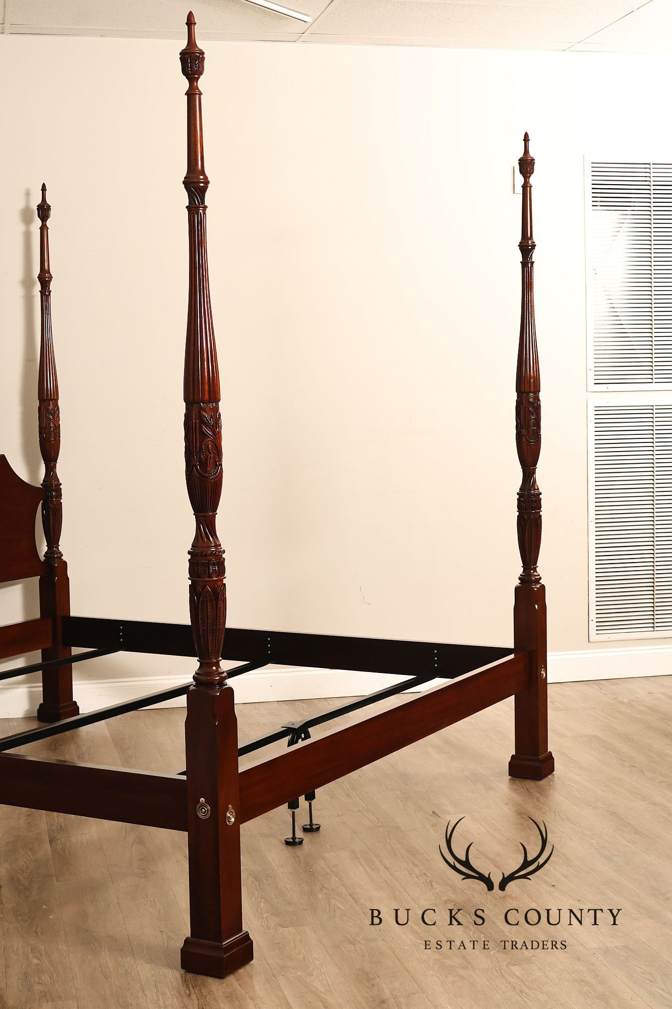 Henkel Harris Mahogany King Four Poster Bed Style 151