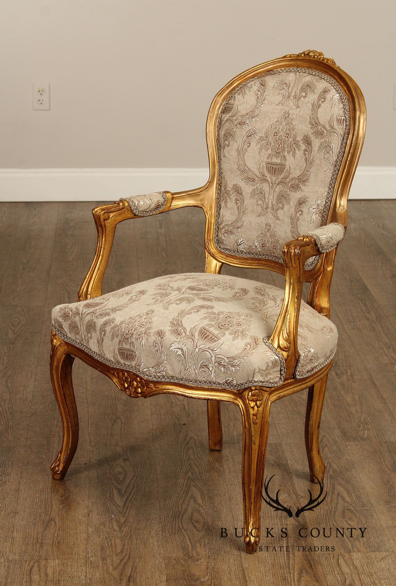 French Louis XV Style Pair of Giltwood Fauteuil Armchairs