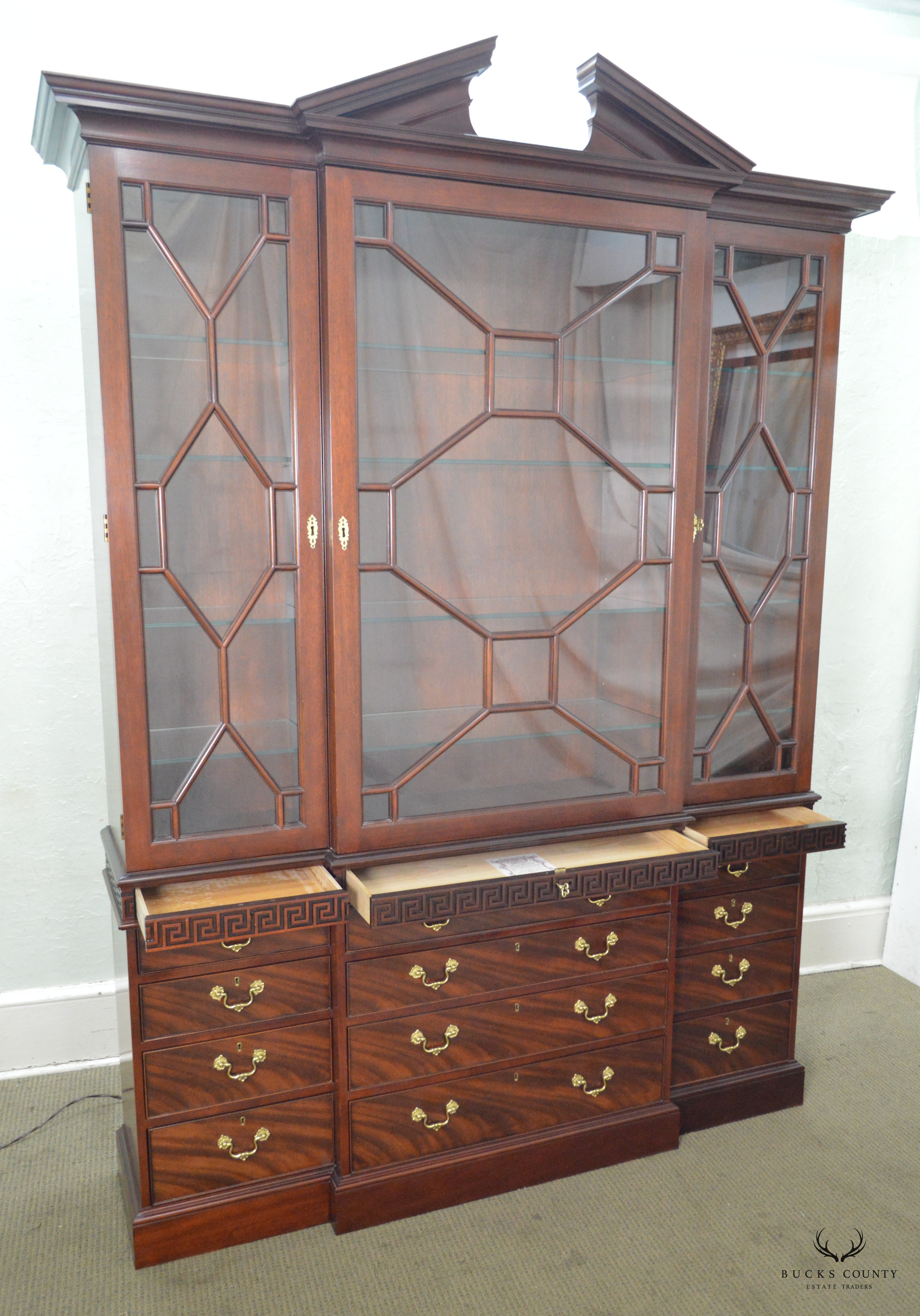 Baker Colonial Williamsburg Collection Large Mahogany Chippendale Breakfront