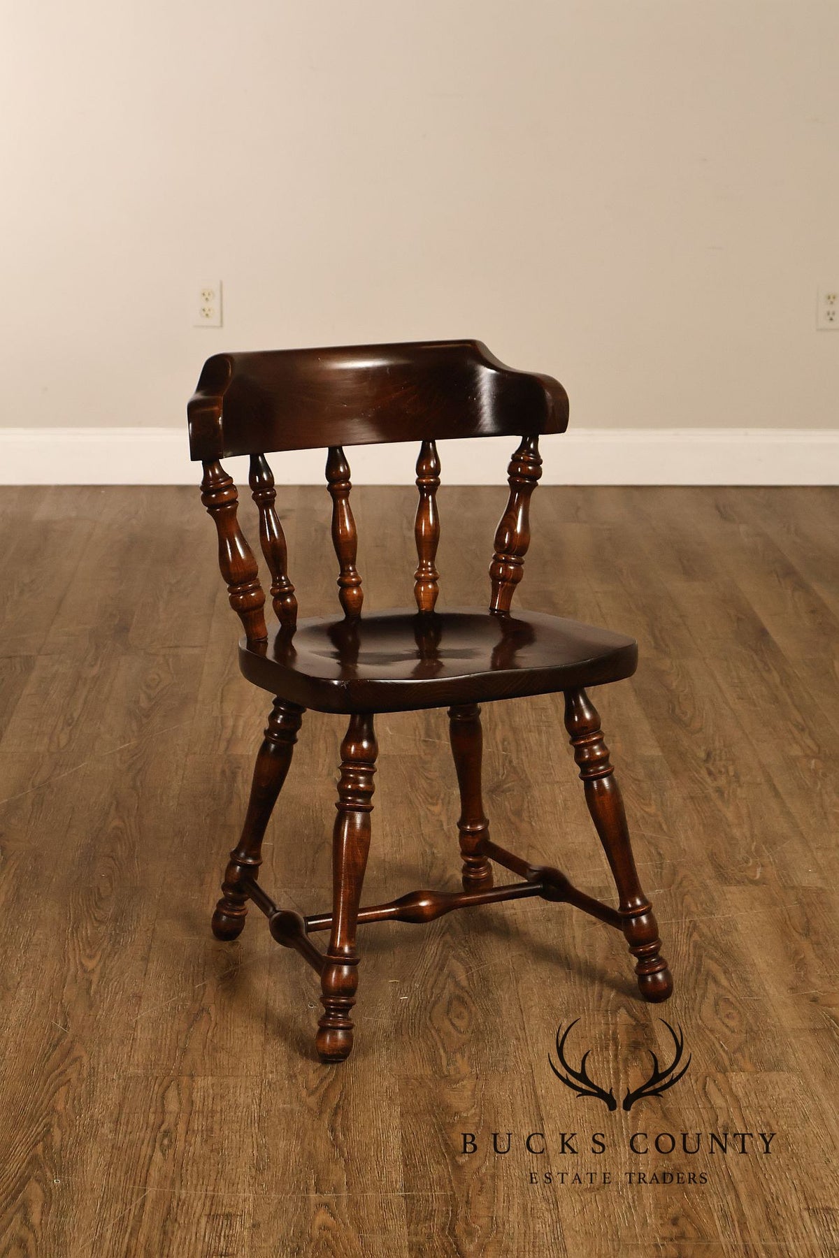 Set Of Four Ethan Allen Colonial Style Dark Finish Windsor Dining Chairs