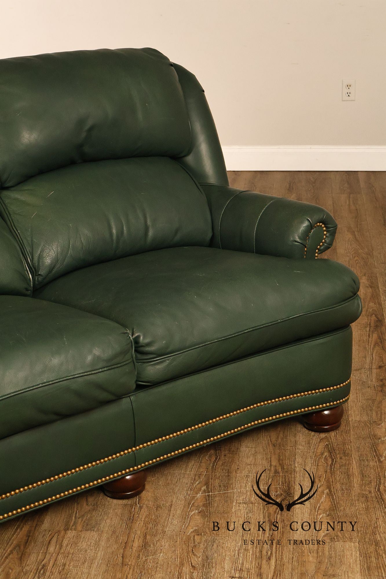 Hancock & Moore Traditional Leather Loveseat