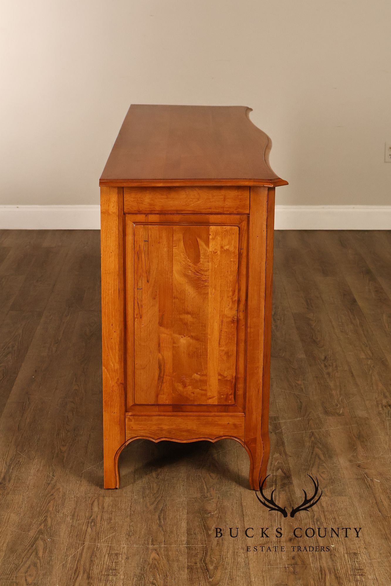 Ethan Allen 'Legacy' French Country Style Chest of Drawers