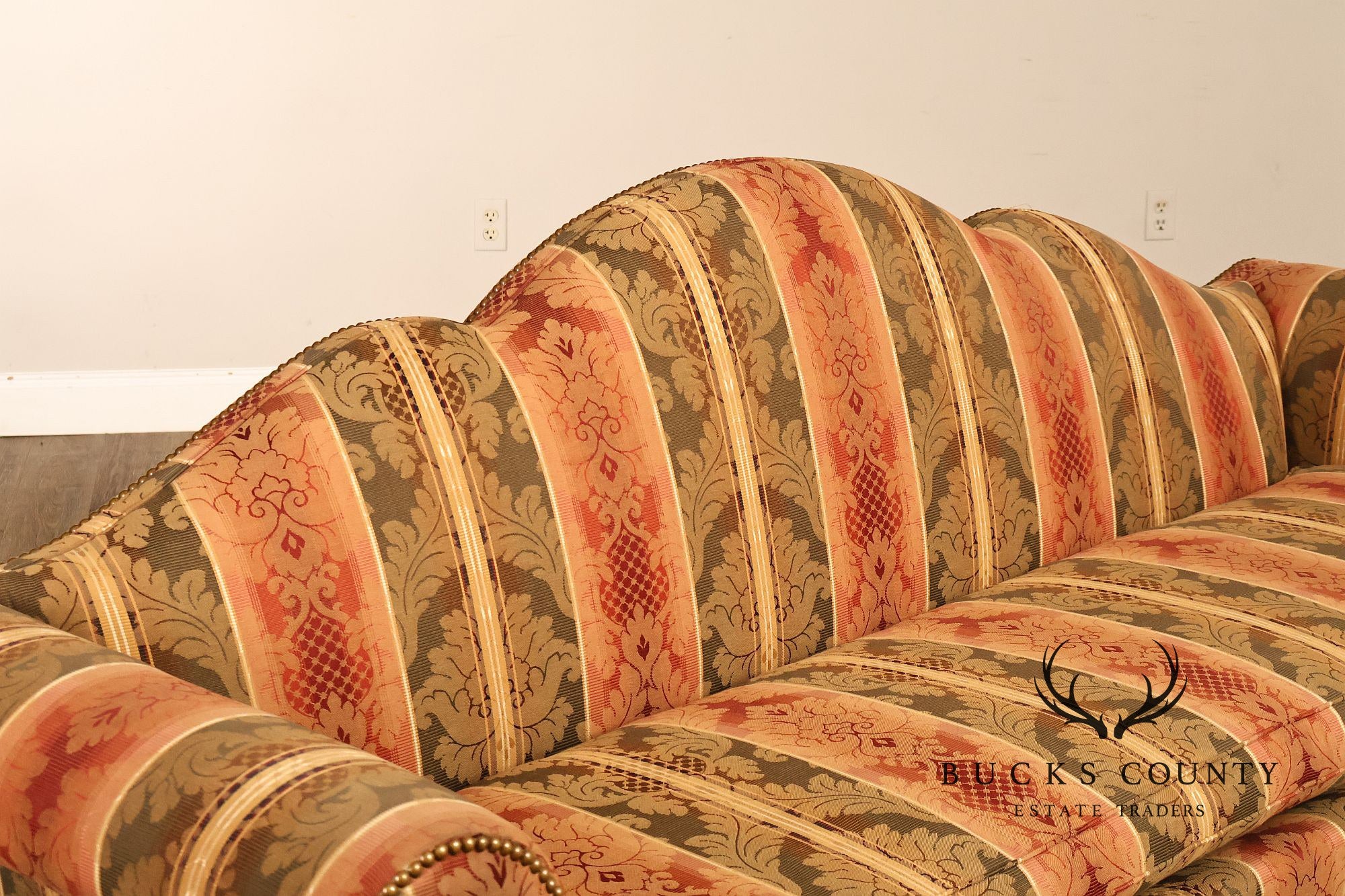 Kindel Winterthur Irish Georgian Chippendale Style Mahogany Camelback Sofa