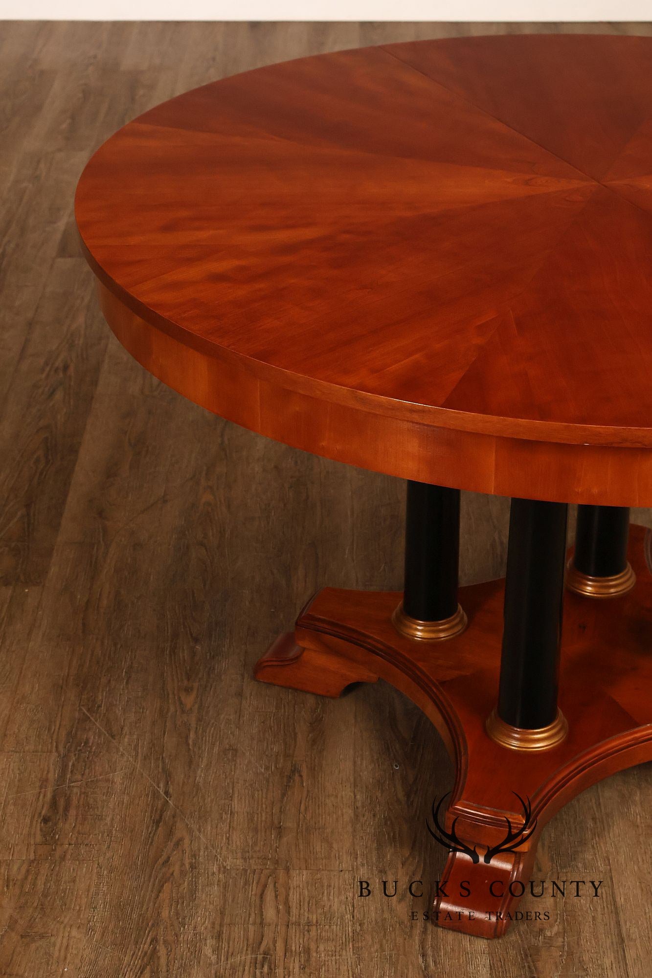 Ethan Allen 'Medallion' Cherry Round Pedestal Dining Table