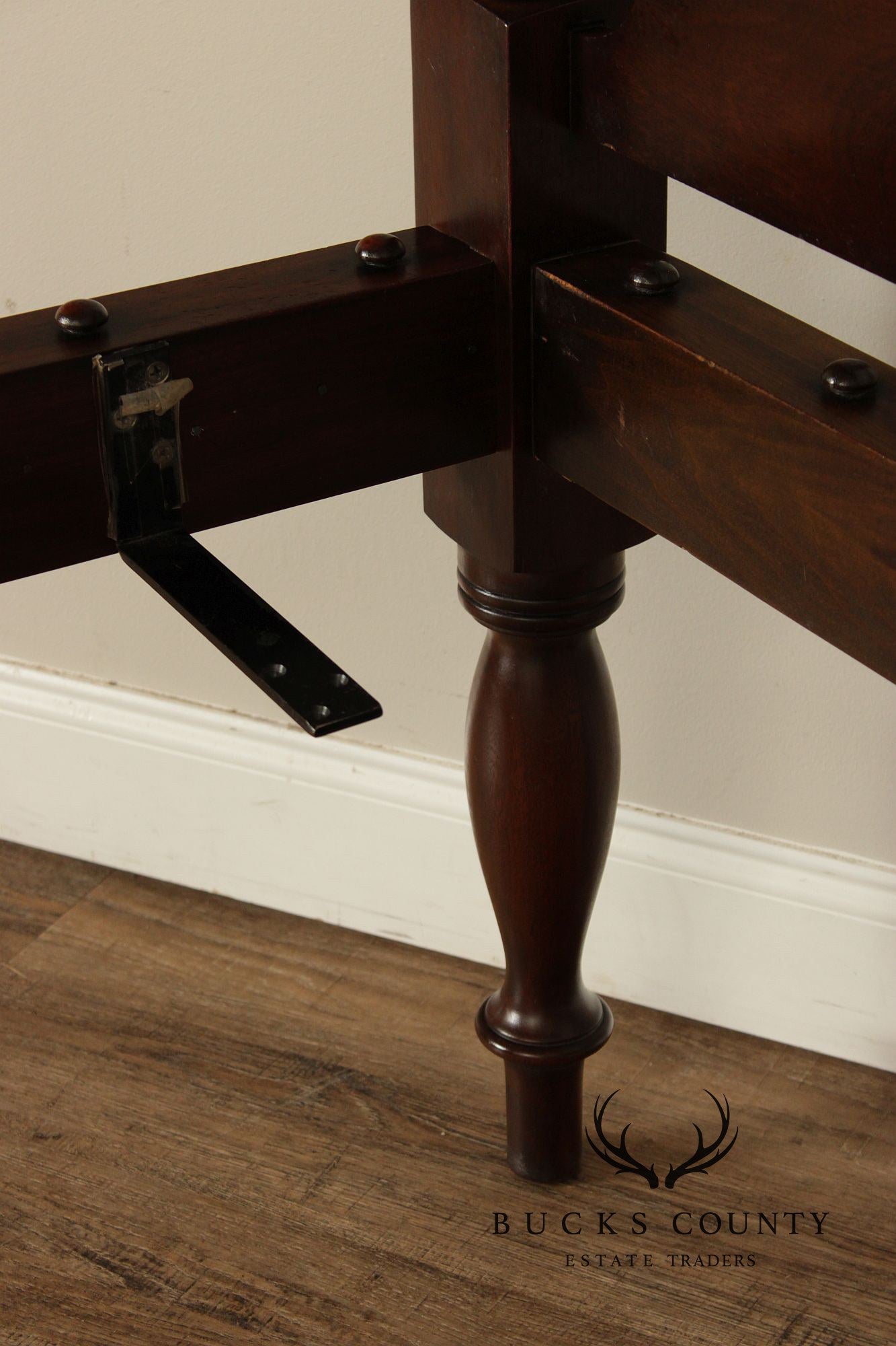 Henkel Harris Mahogany Queen Poster Bed