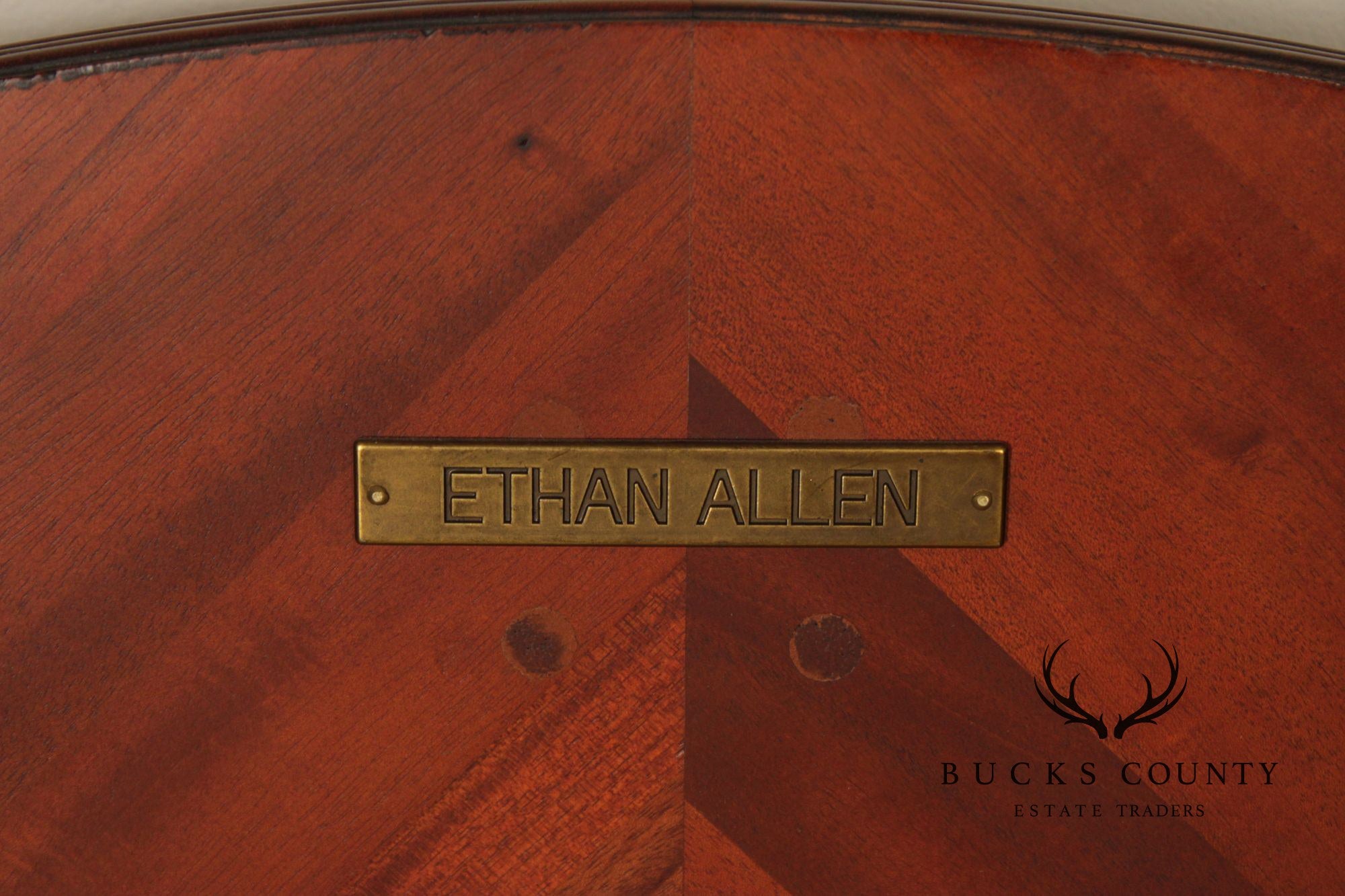 Ethan Allen British Classics Round Foliate Carved Frame Wall Mirror