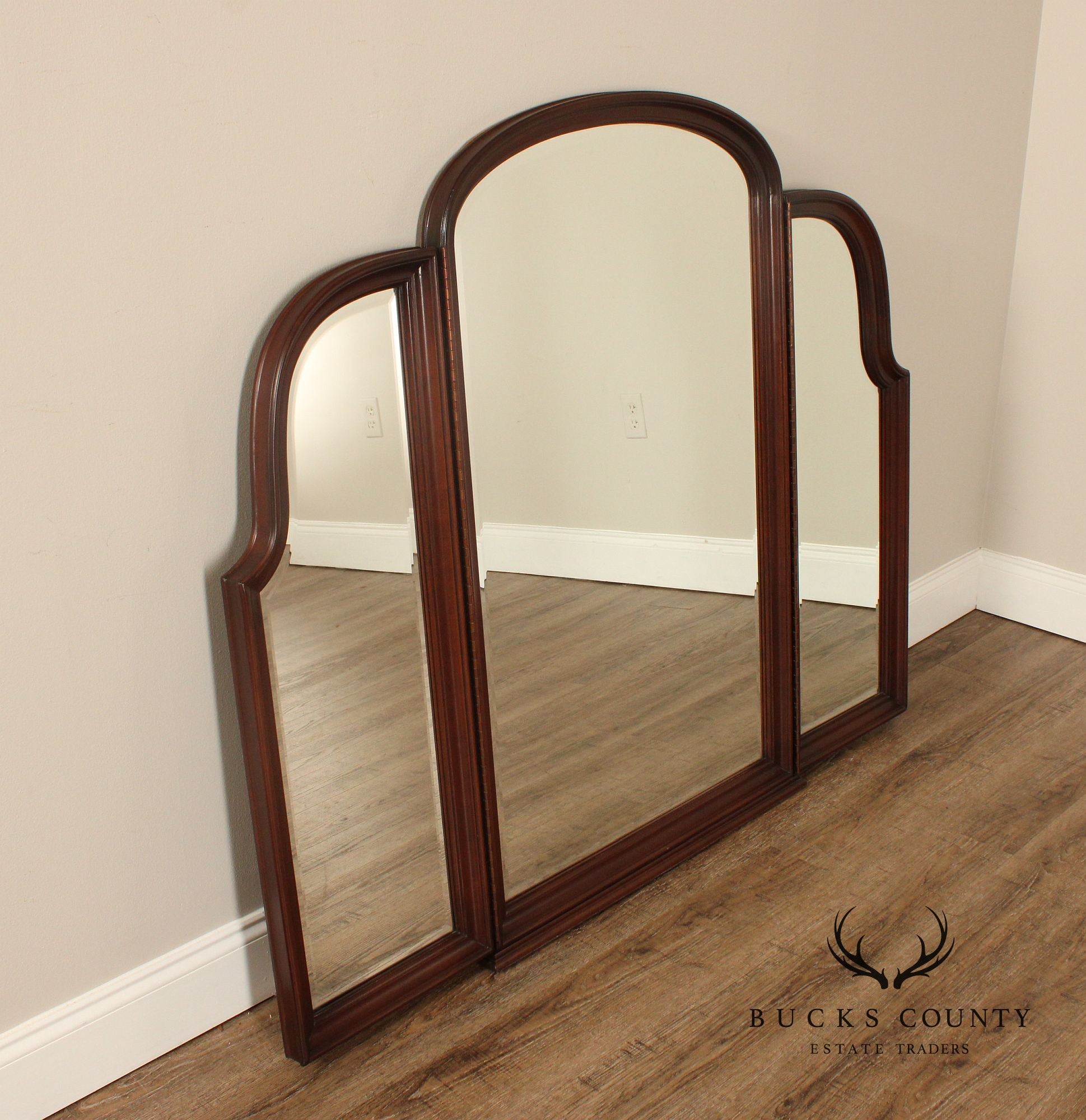 Ethan Allen 'Georgian Court' Cherry Trifold Dresser Mirror