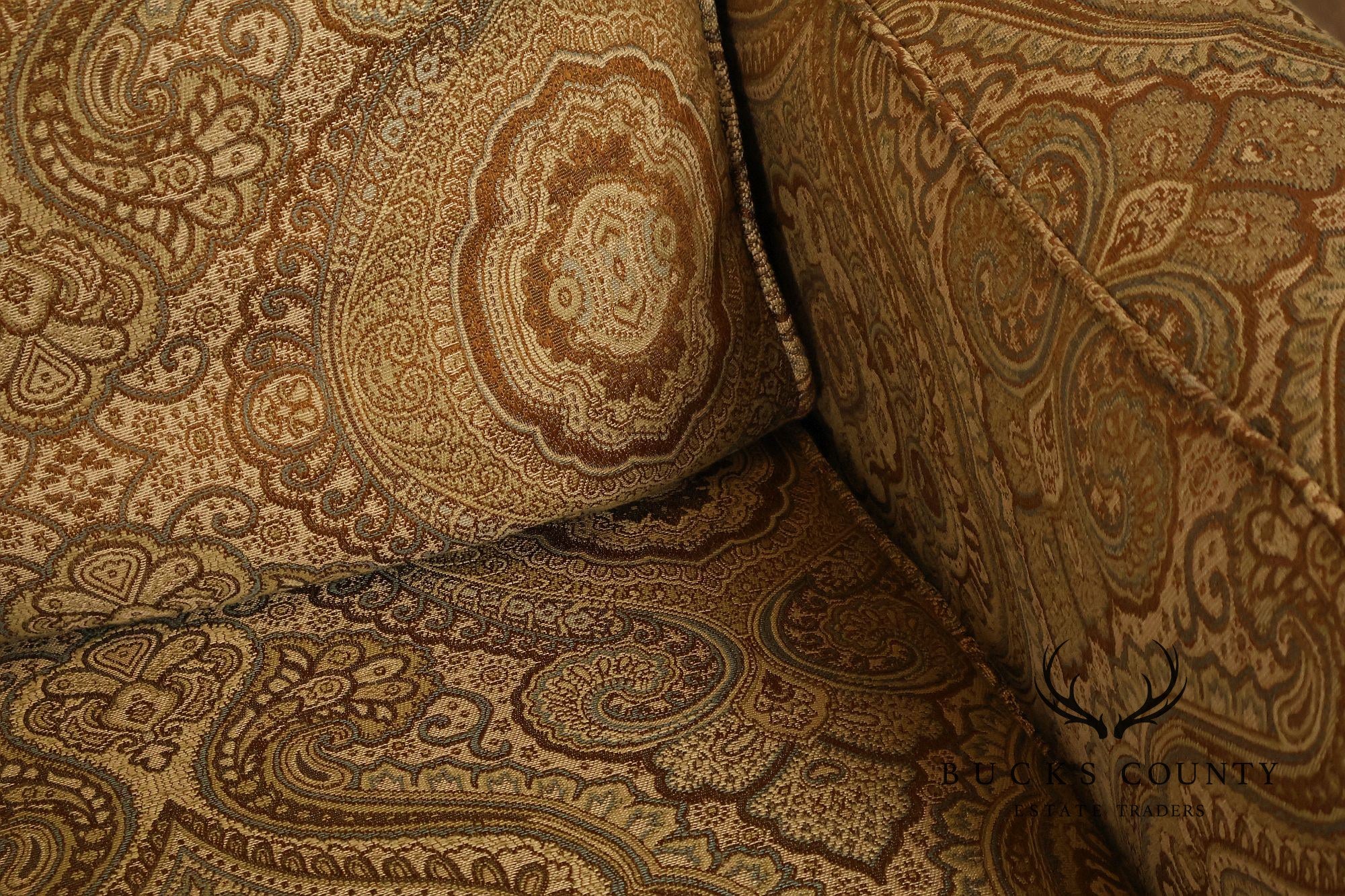 Bassett Traditional Style Upholstered Lounge Chair