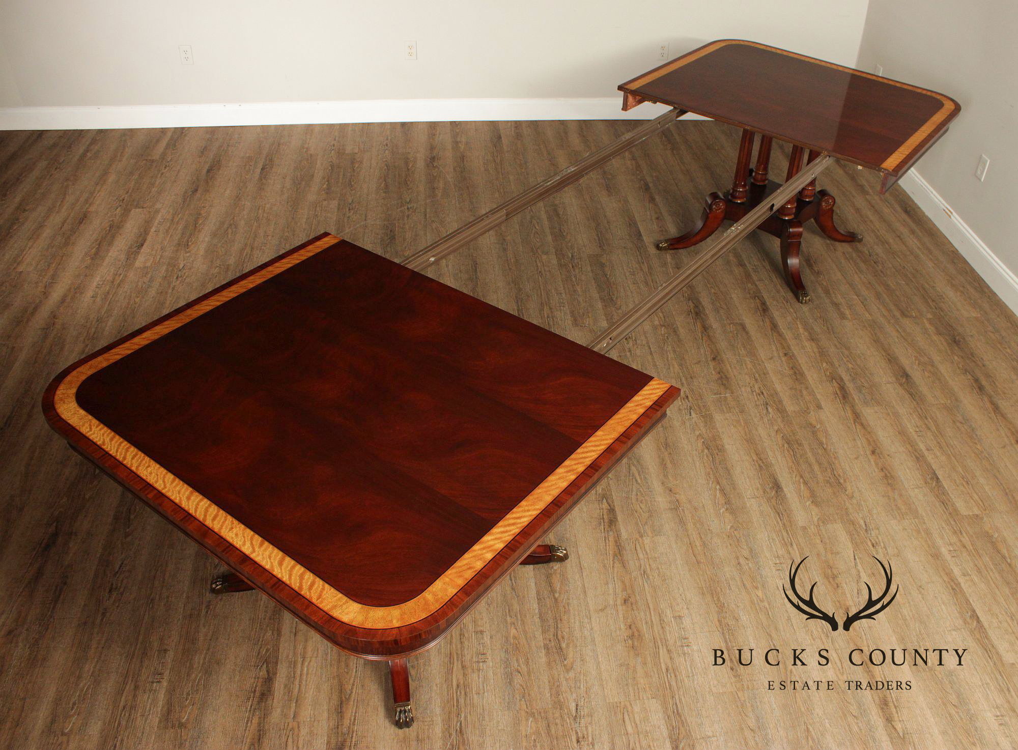 Henredon Natchez Mahogany Double Pedestal Dining Table With Three Leaves