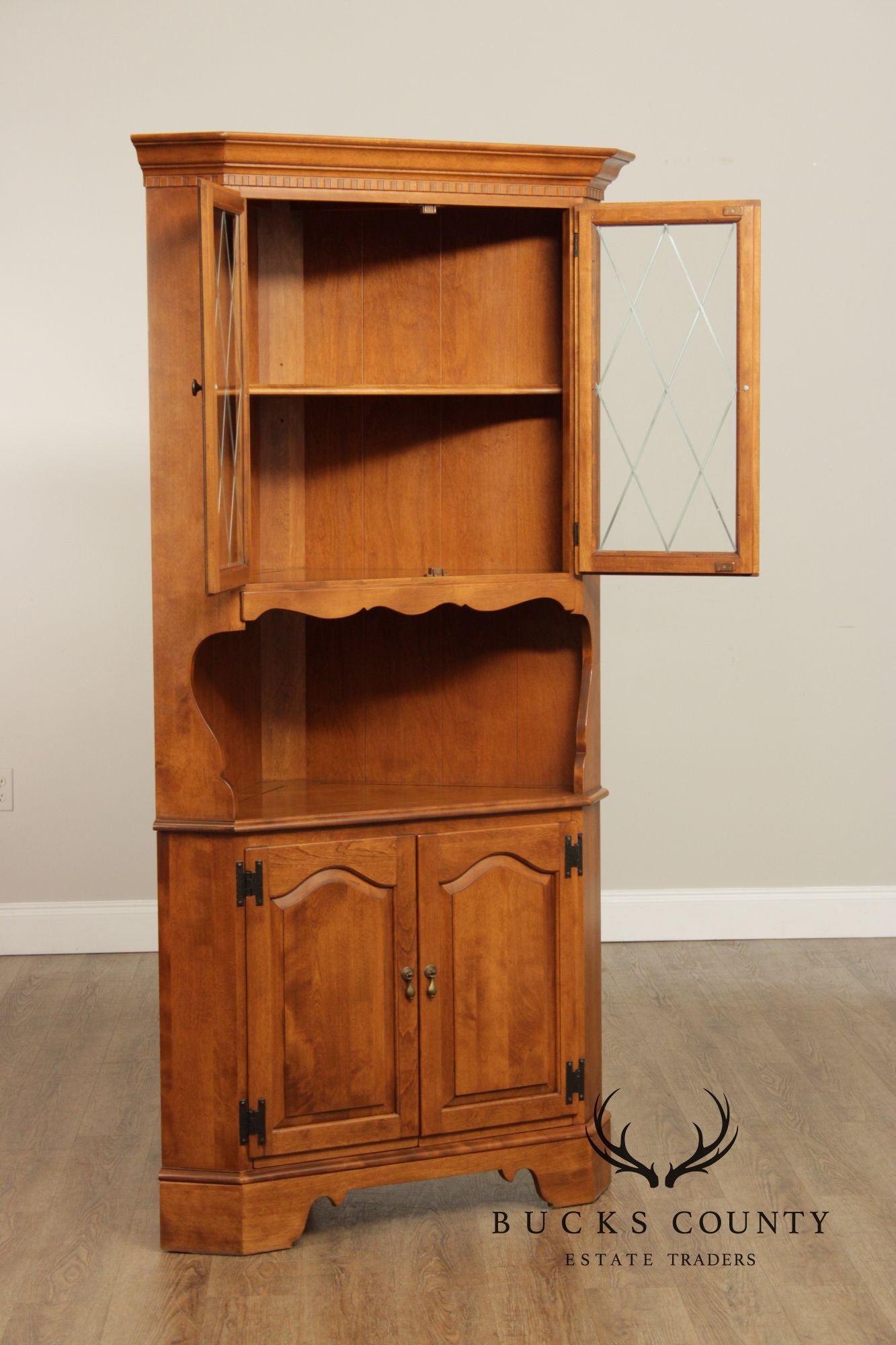 Ethan Allen Heirloom Maple Corner Cabinet