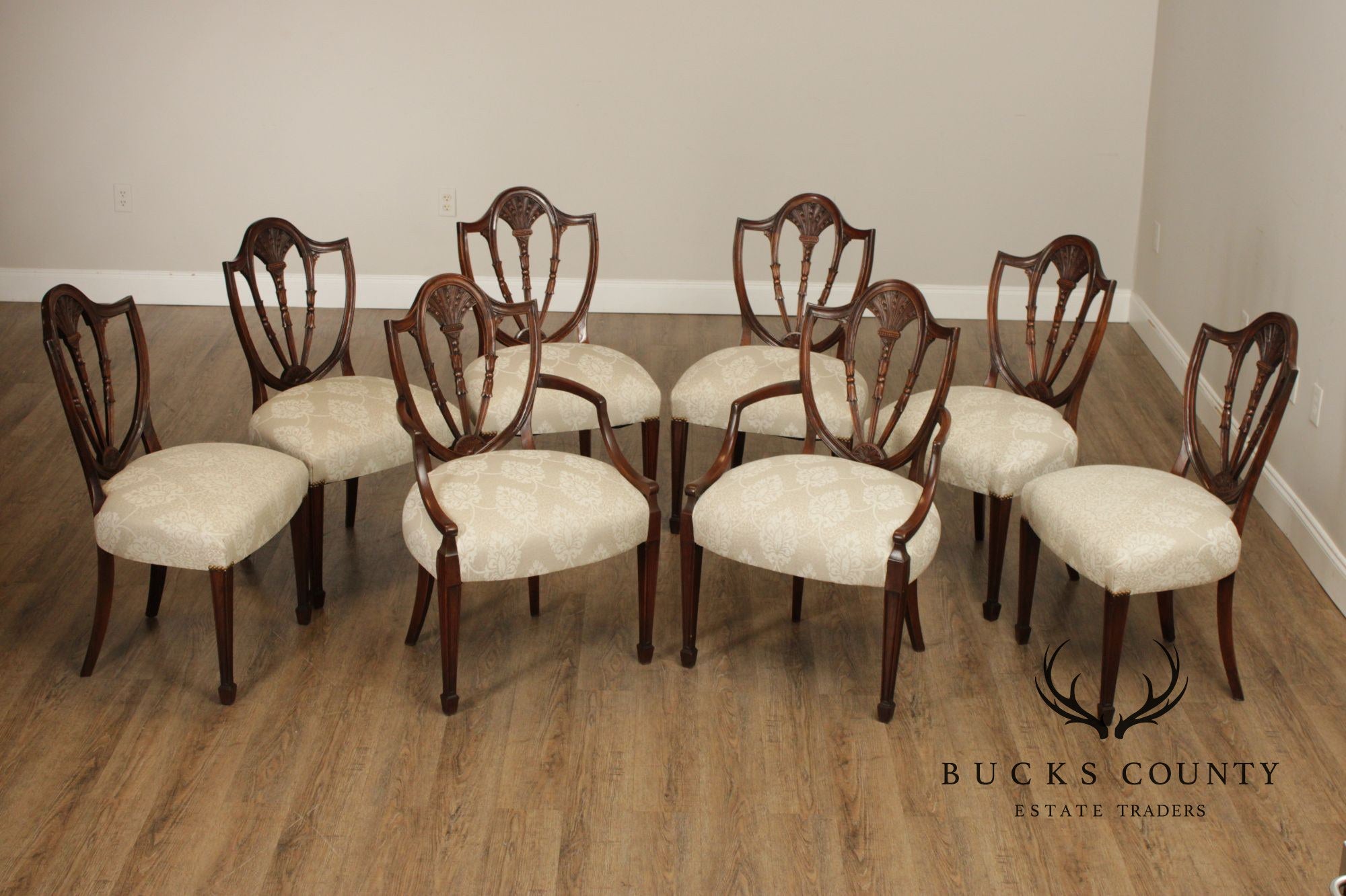 Hepplewhite Style Custom Quality Set Of Eight Carved Shield Back Dining Chairs
