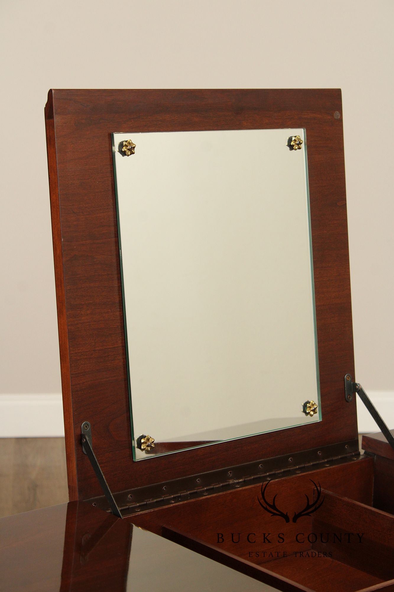 Ethan Allen Queen Anne Style Georgian Court Cherry Vanity