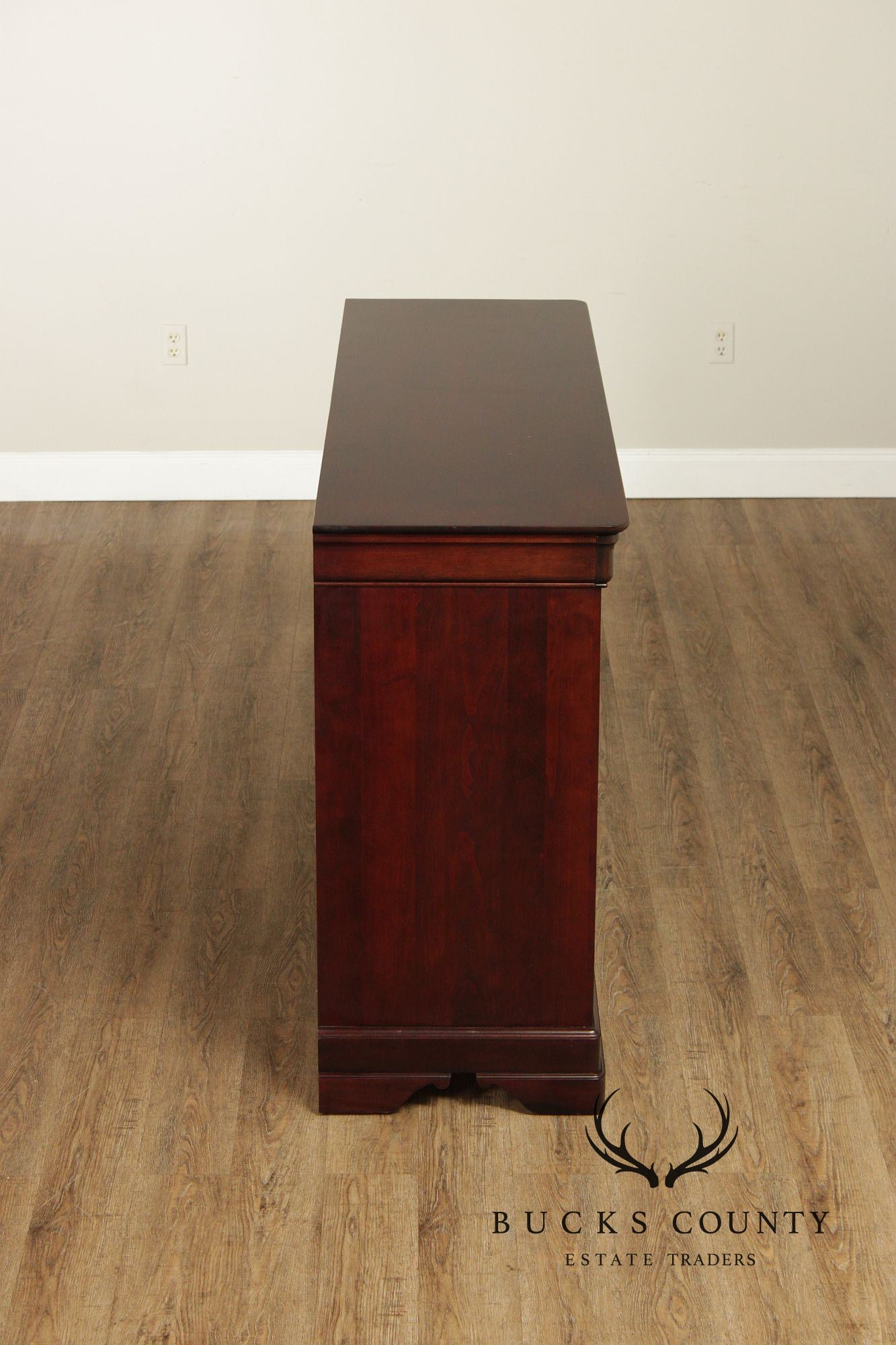 Stickley Marseilles Louis Philippe Cherry 8-Drawer Dresser