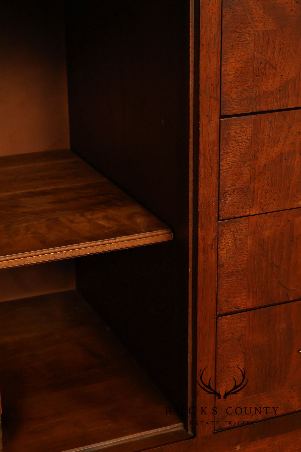 Henredon French Louis XV Style Walnut Chest of Drawers