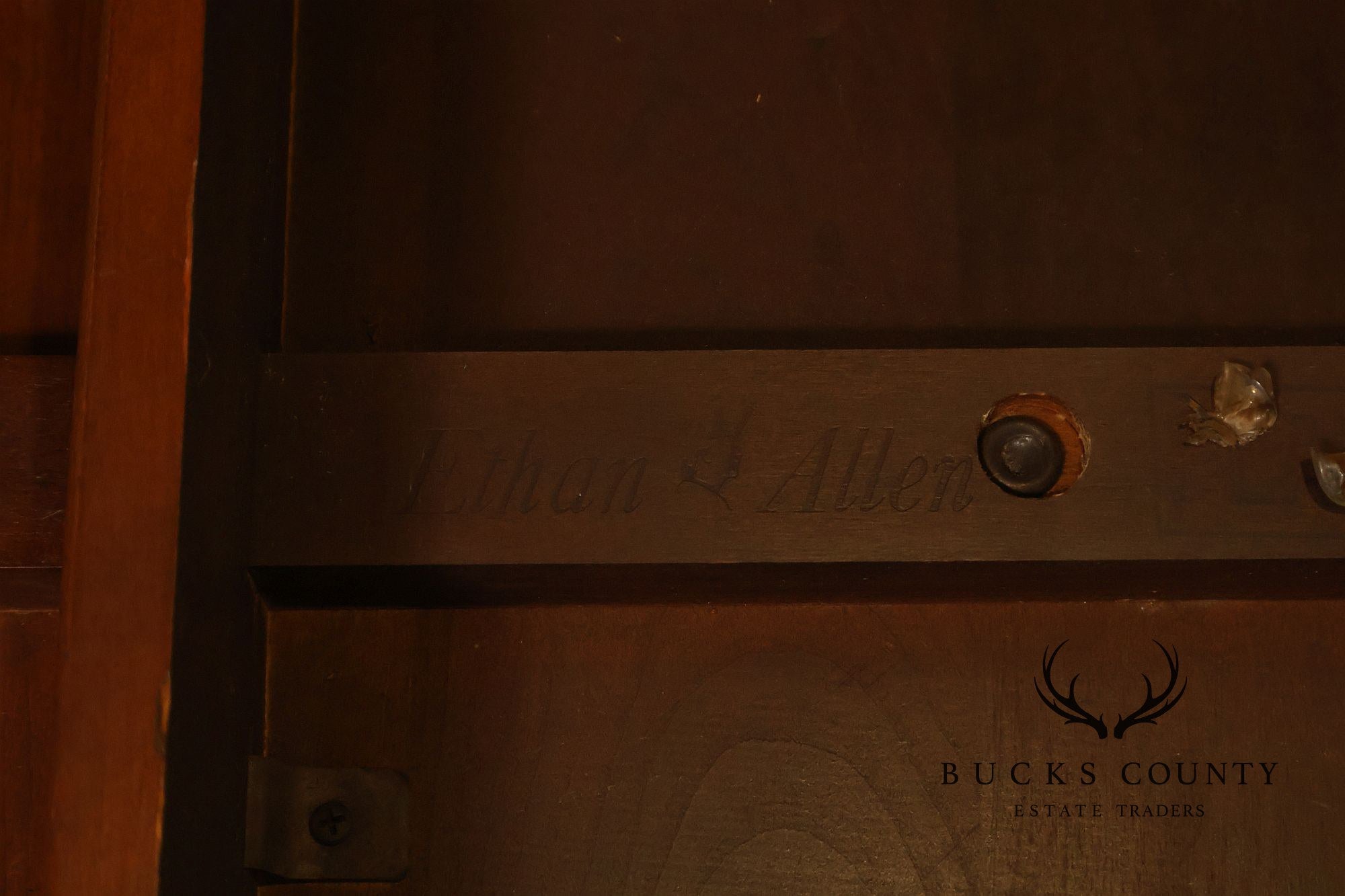 Ethan Allen Georgian Court Vintage Traditional Cherry Dining Table